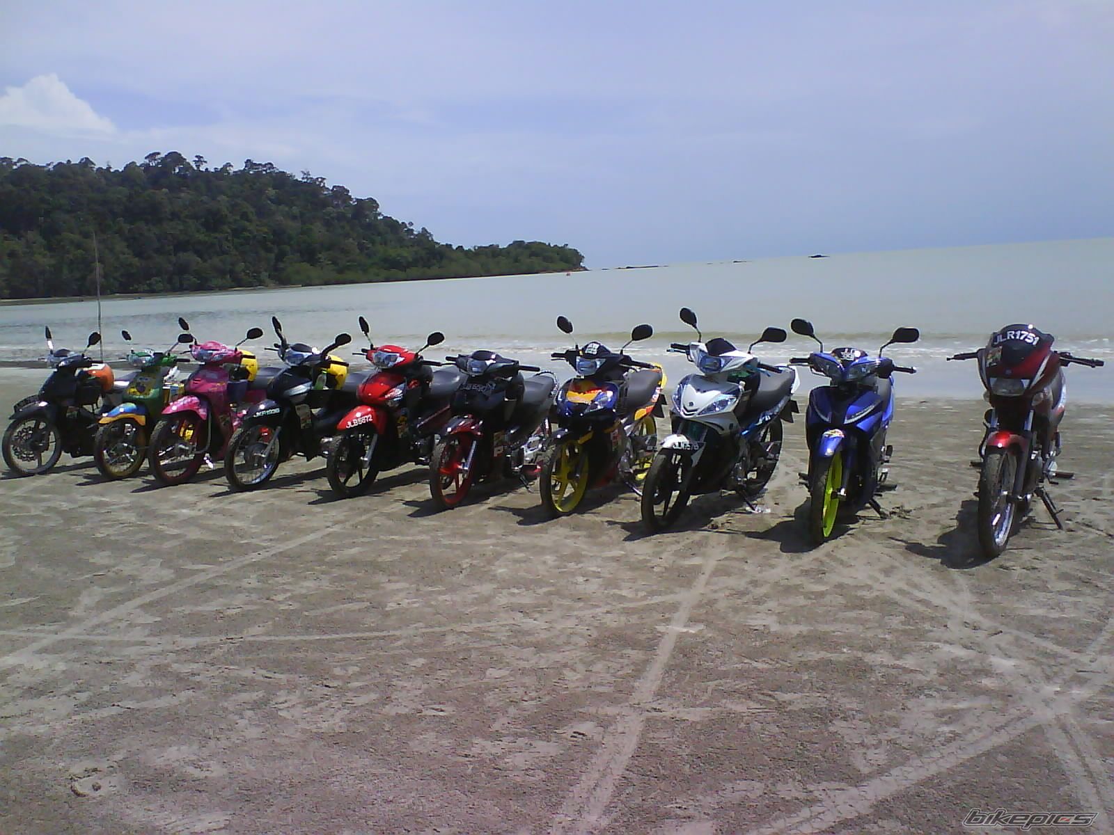 Photo 1832405