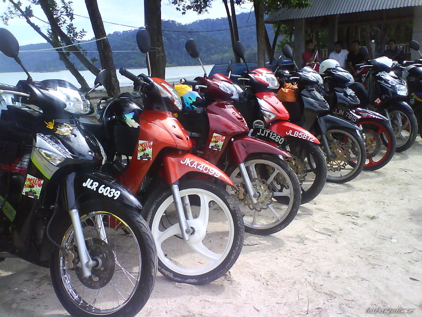 Photo 1832420