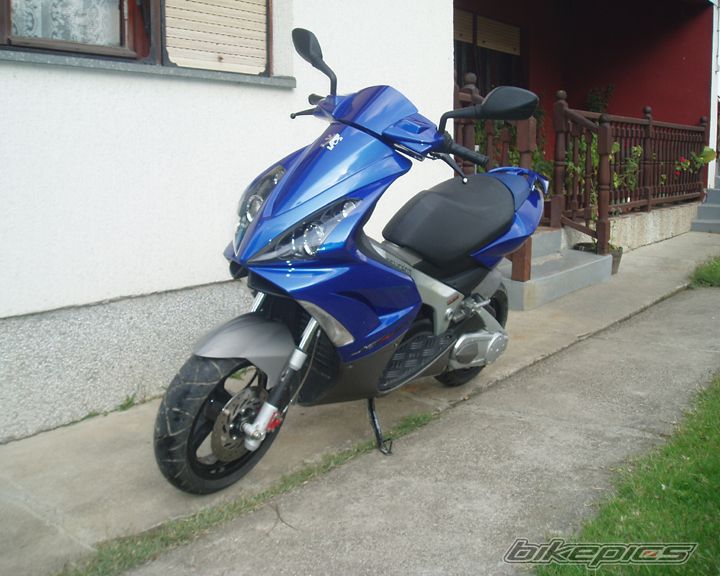 Photo 1832696