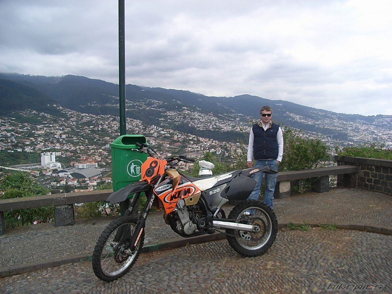 Photo 1832765