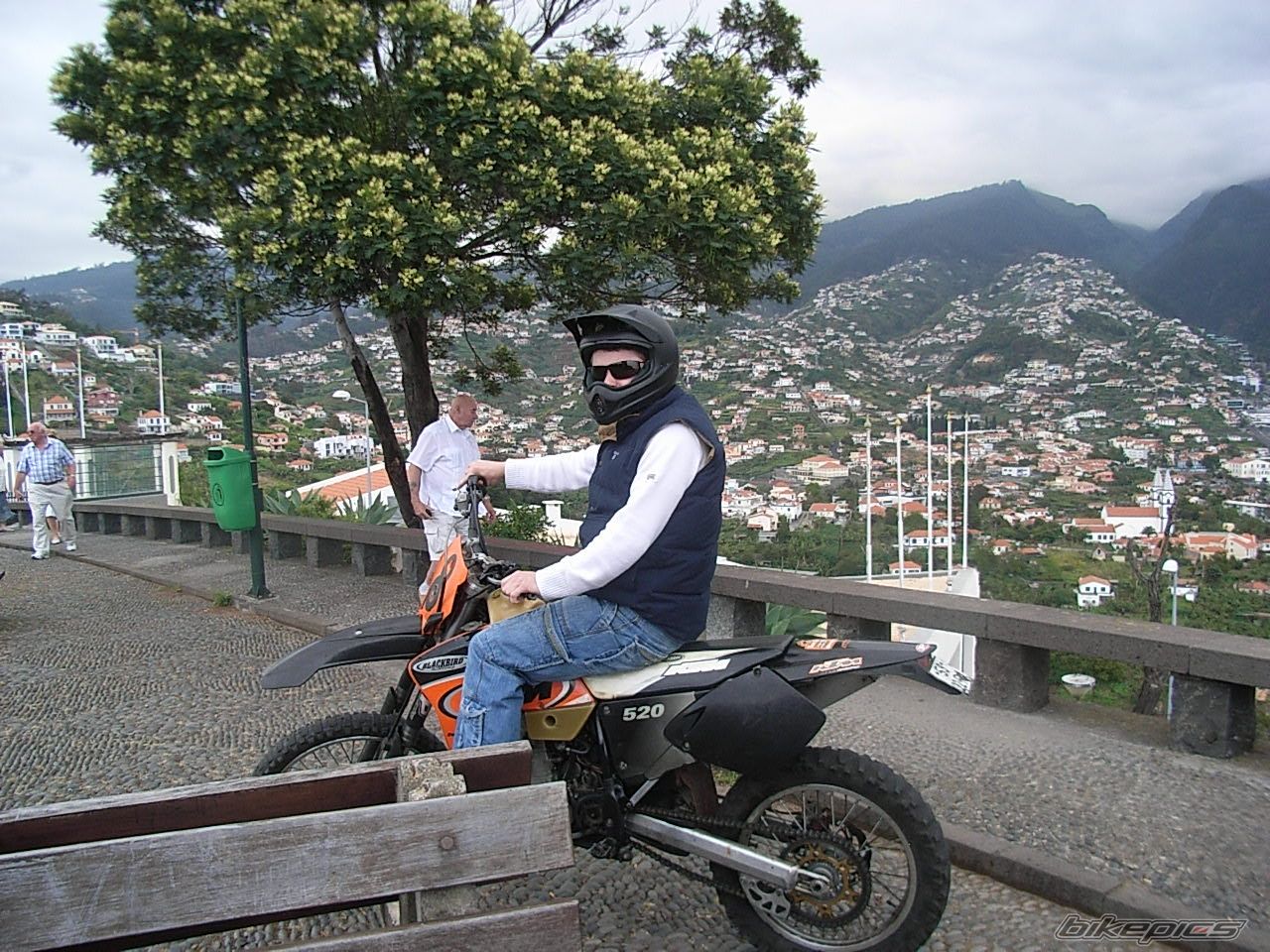 Photo 1832766