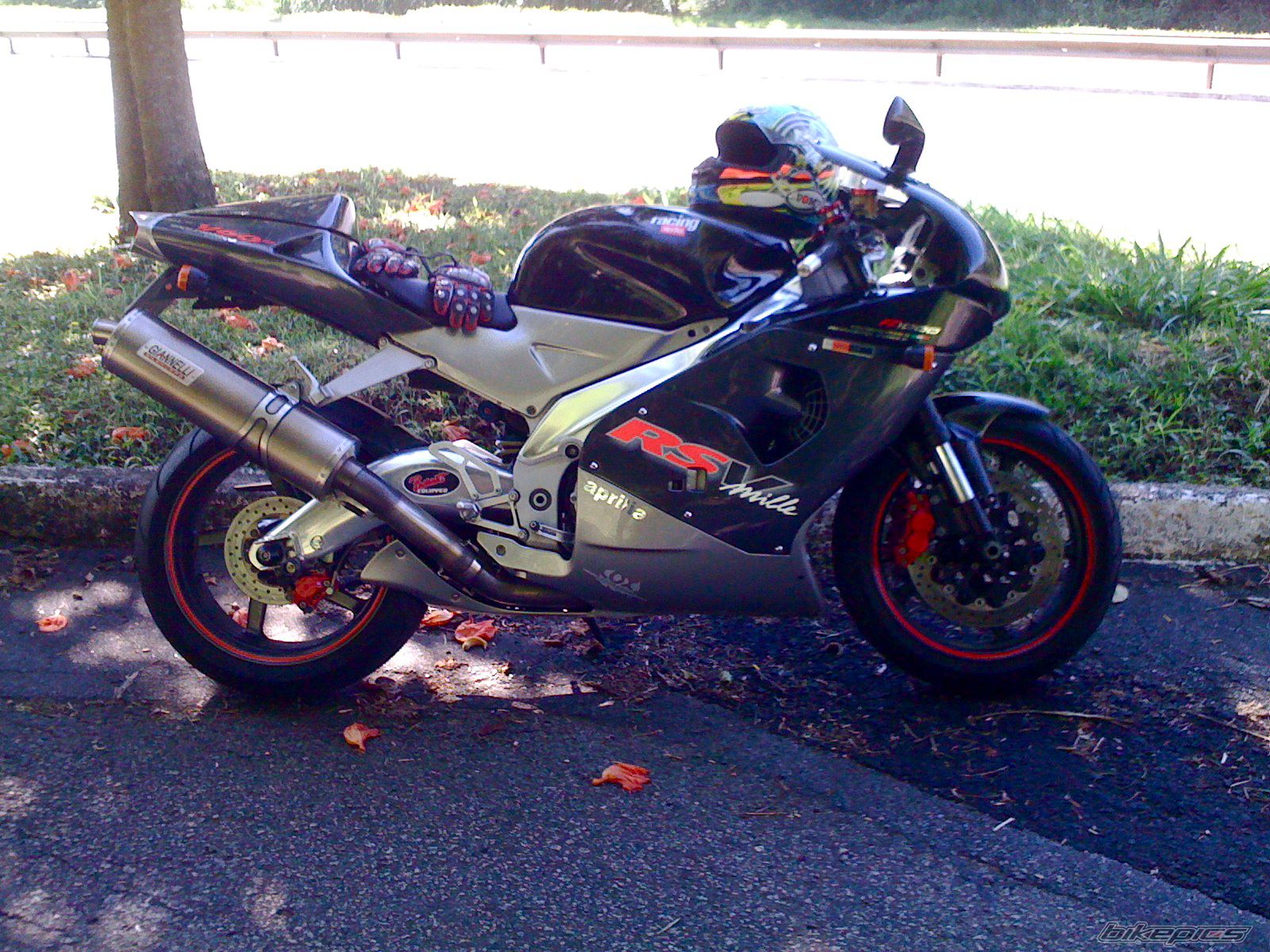 Photo 1832875