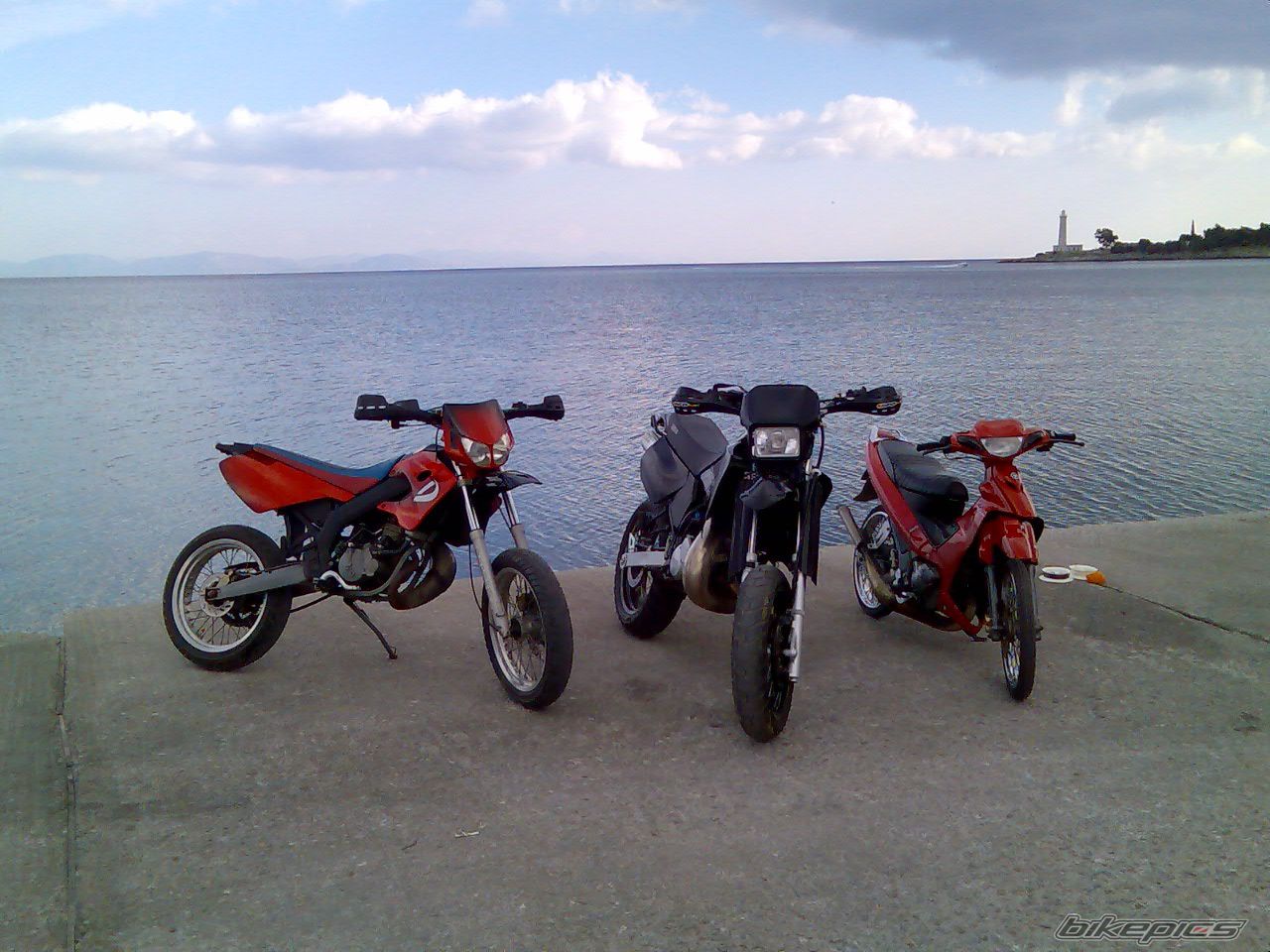 Photo 1833157