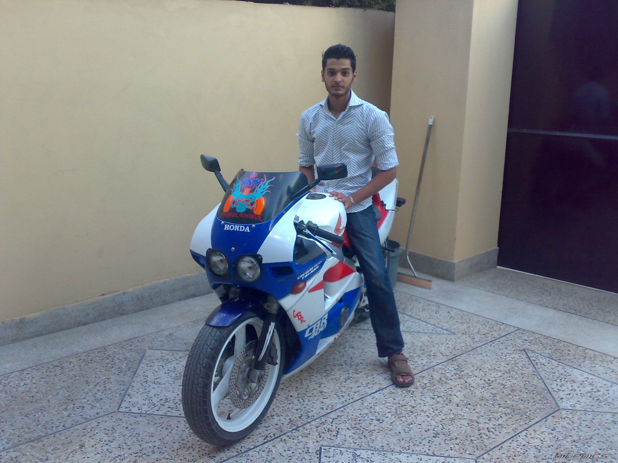 Photo 1833237