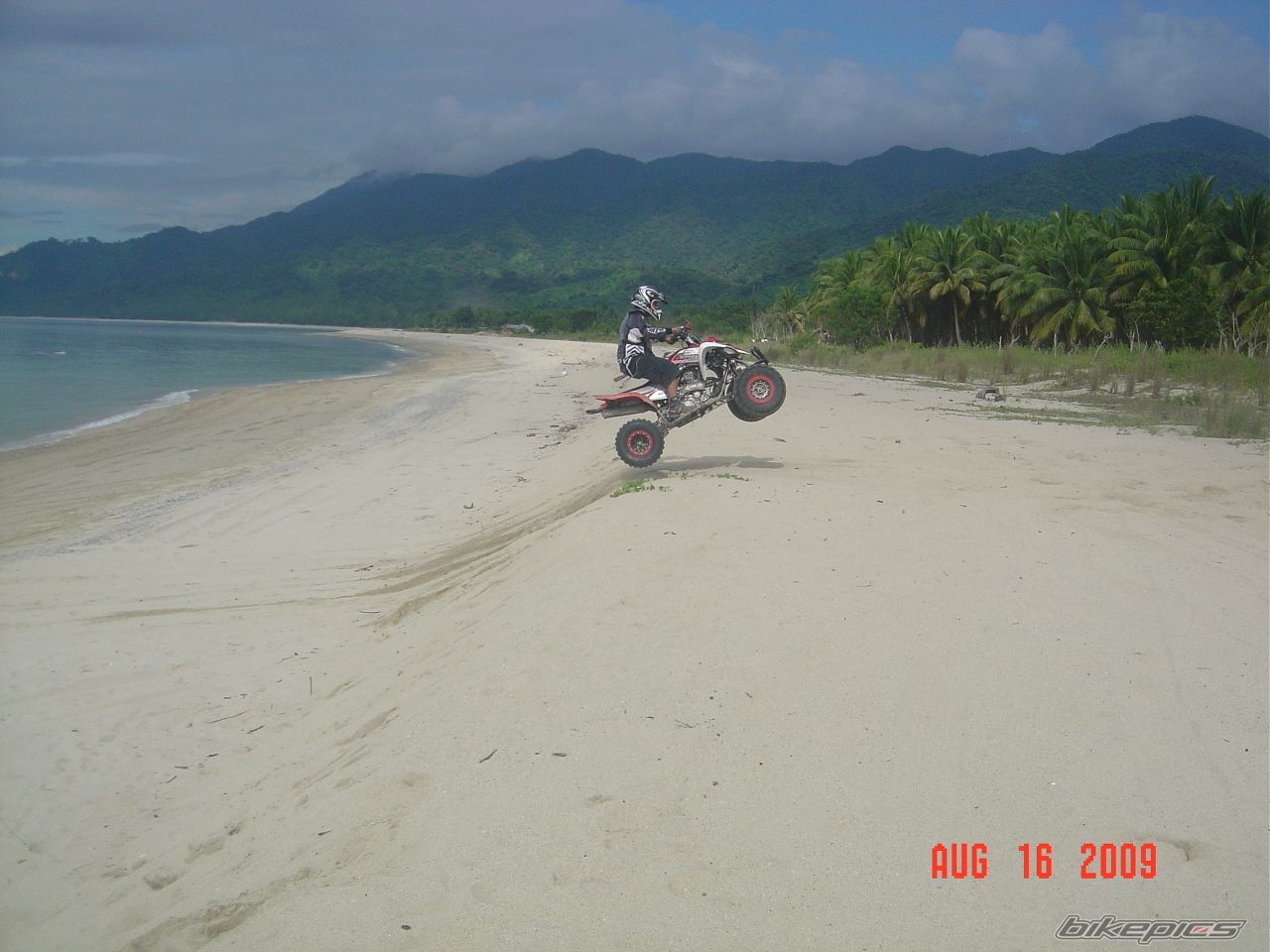 Photo 1833239