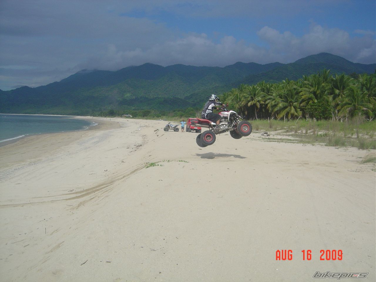 Photo 1833241