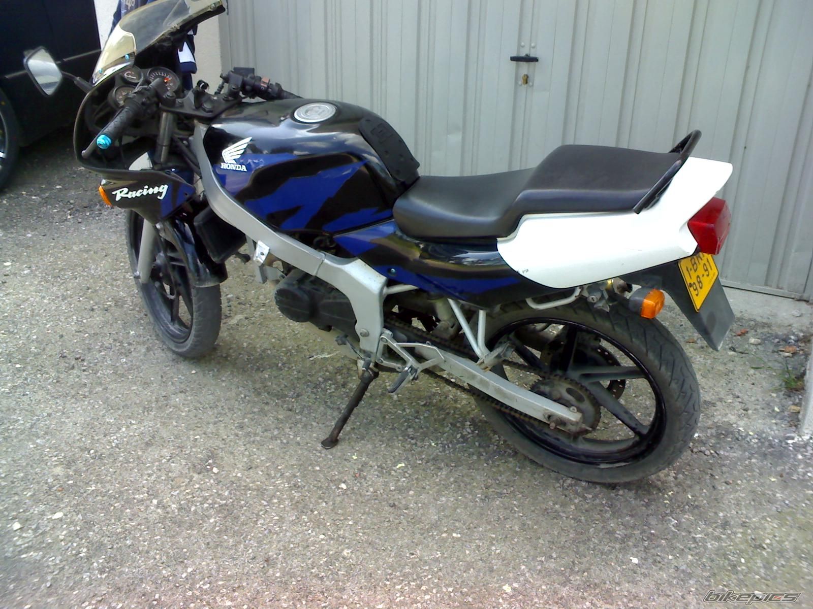 Photo 1833444