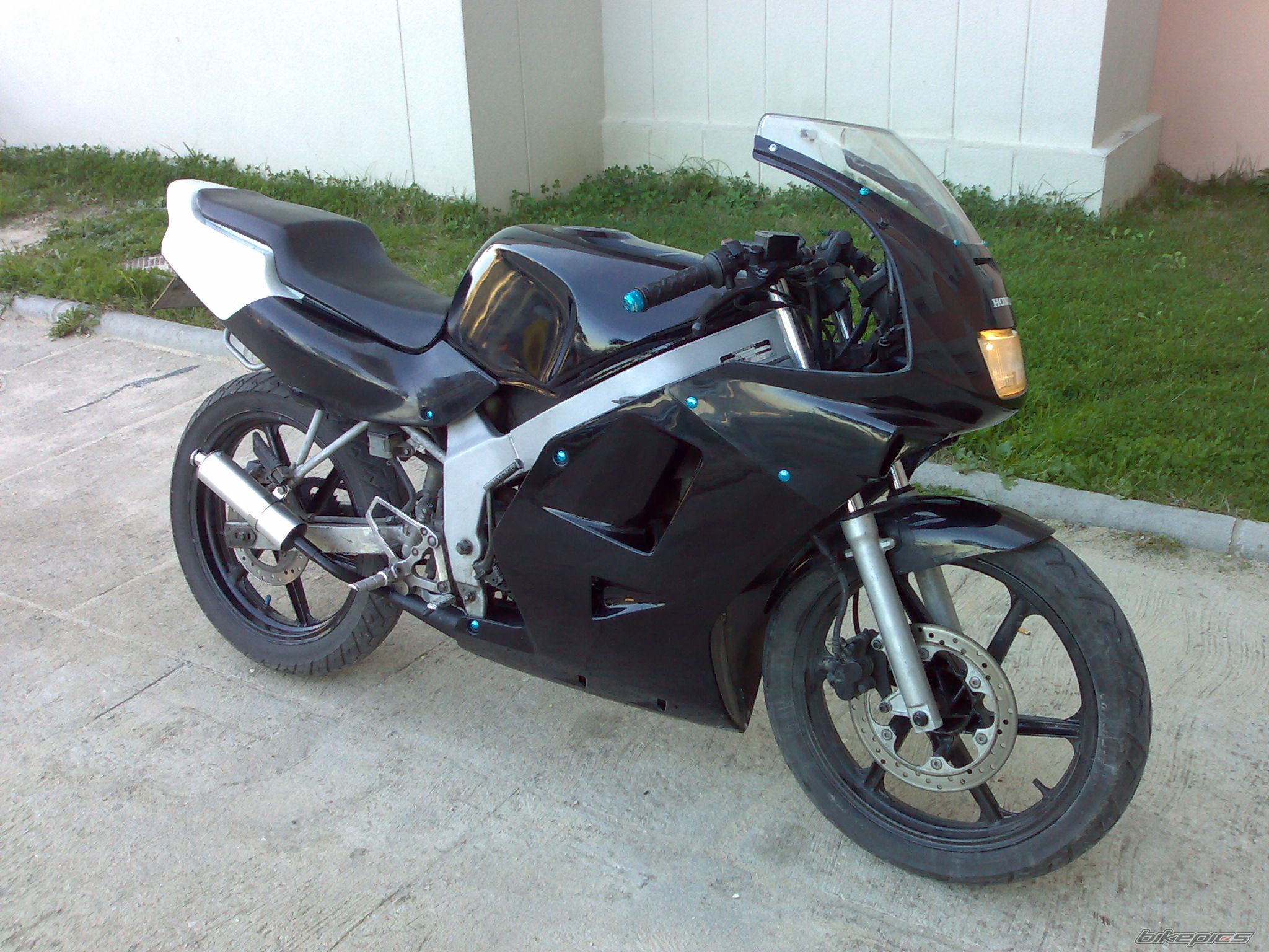 Photo 1833460