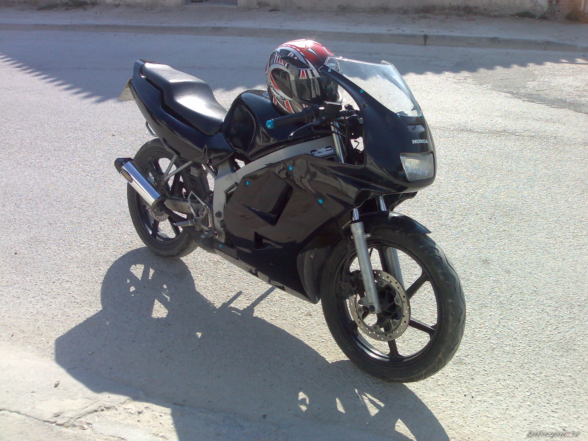 Photo 1833473
