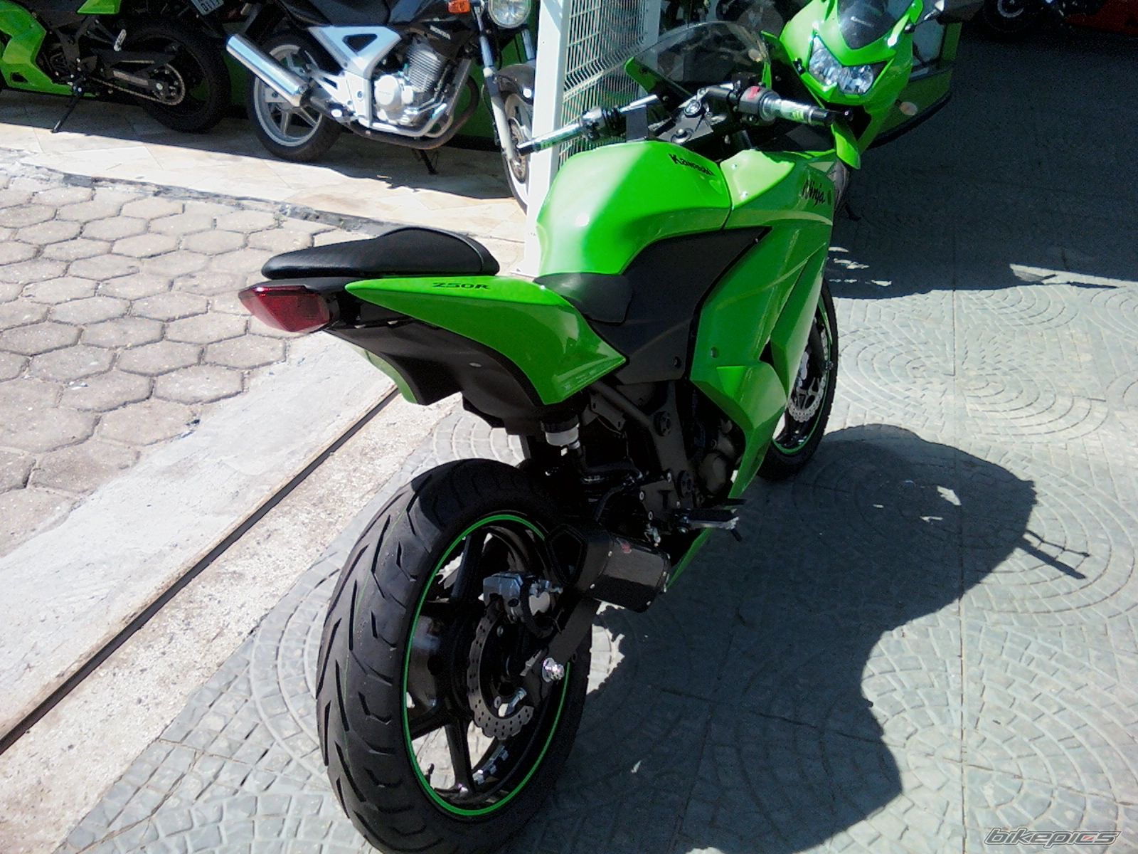 Photo 1833730