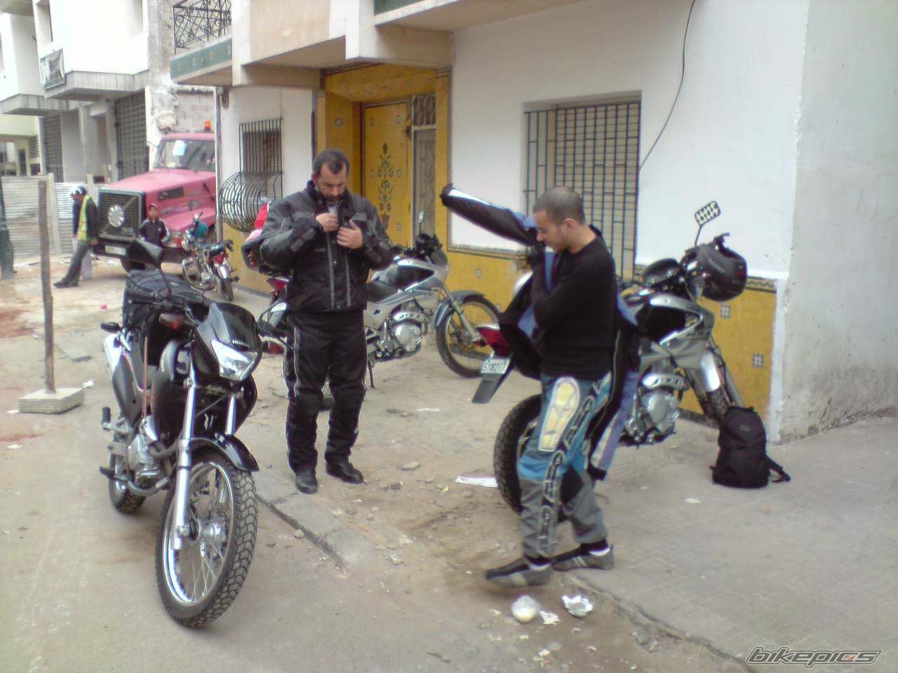 Photo 1834075