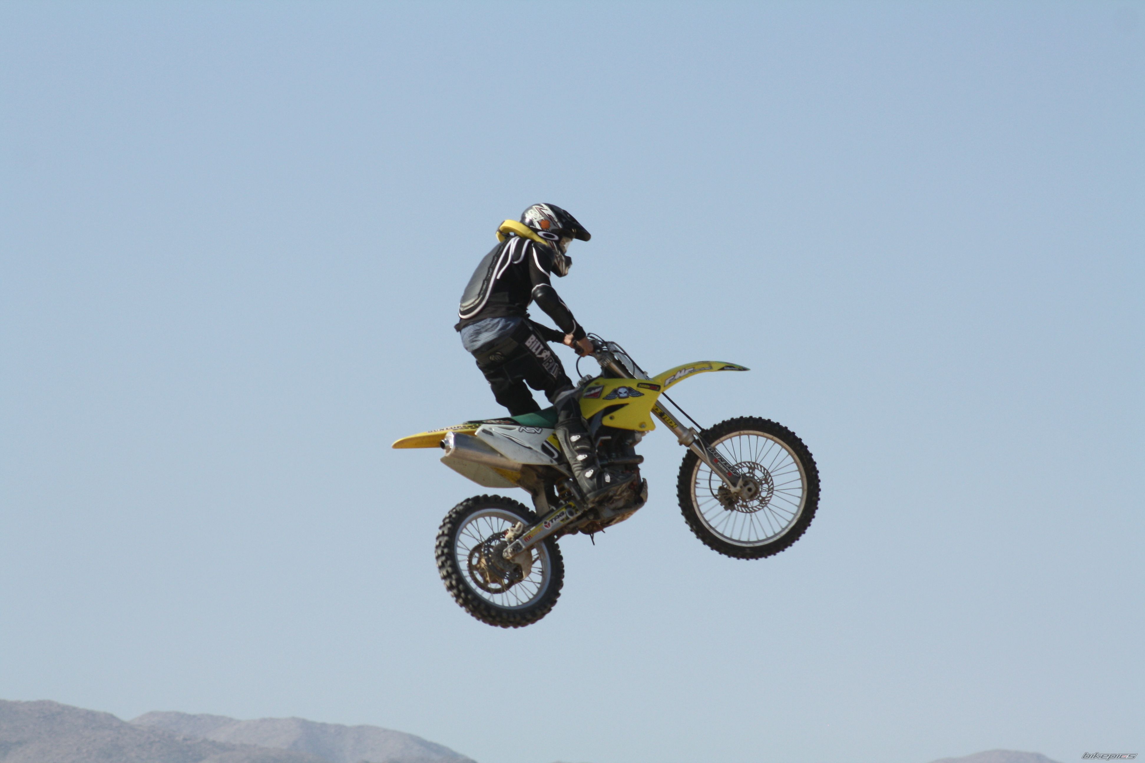 Photo 1834242