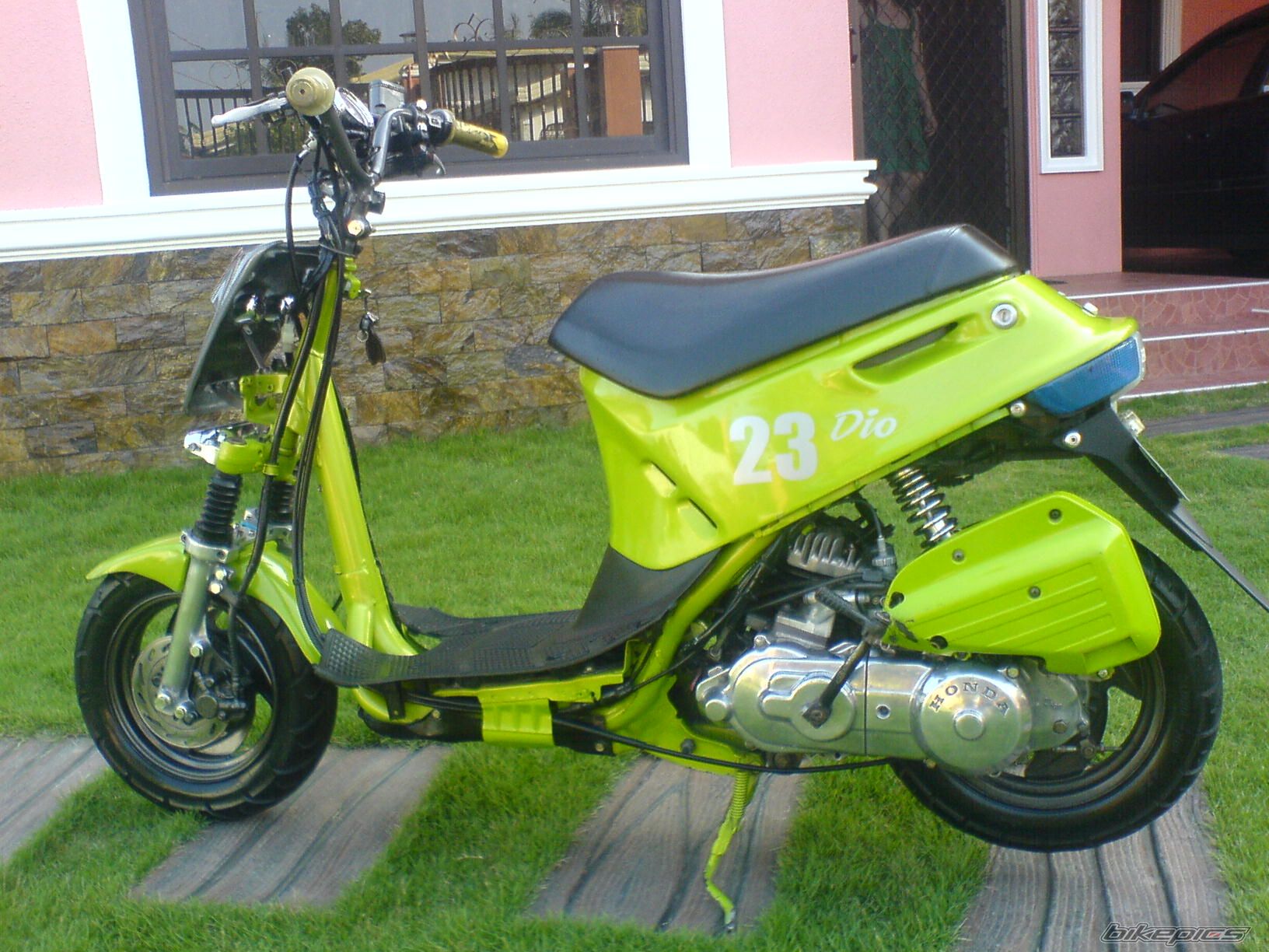 Photo 1834289