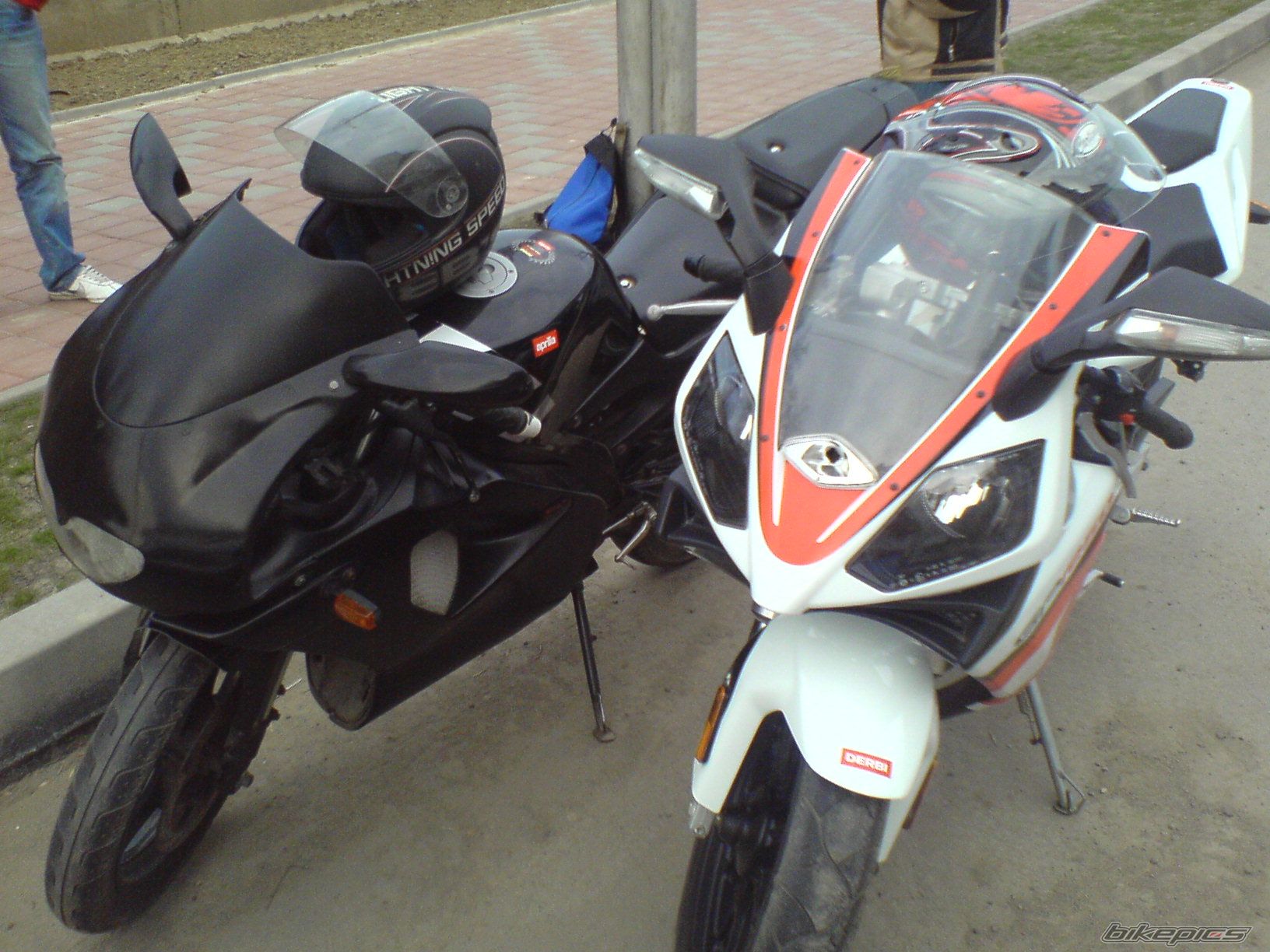 Photo 1834432