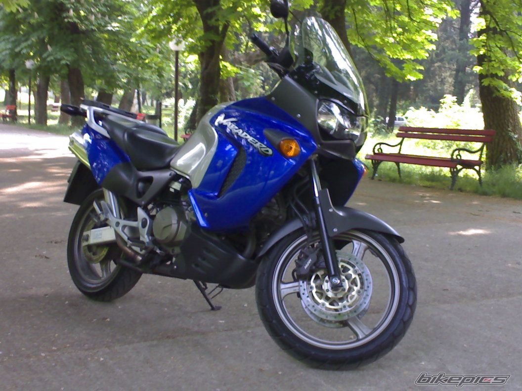Photo 1834456