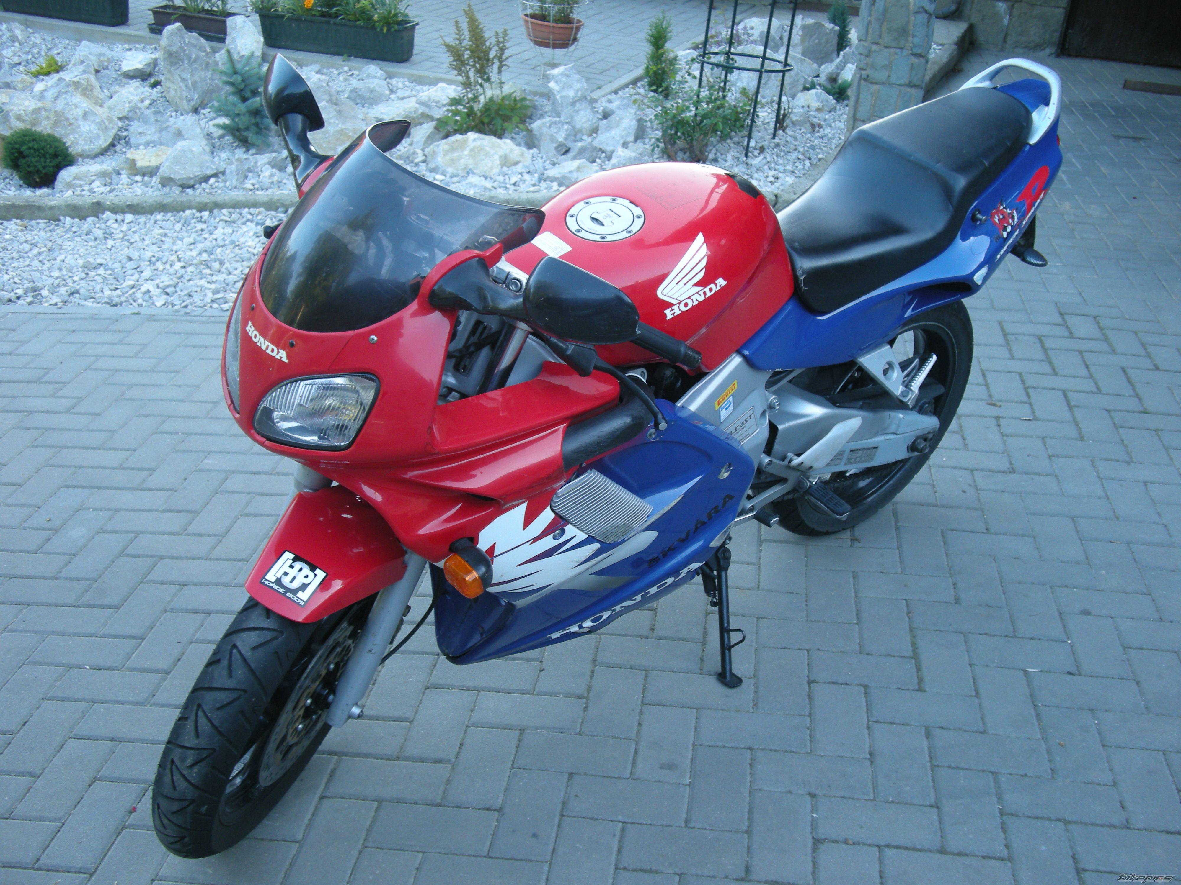 Photo 1834565