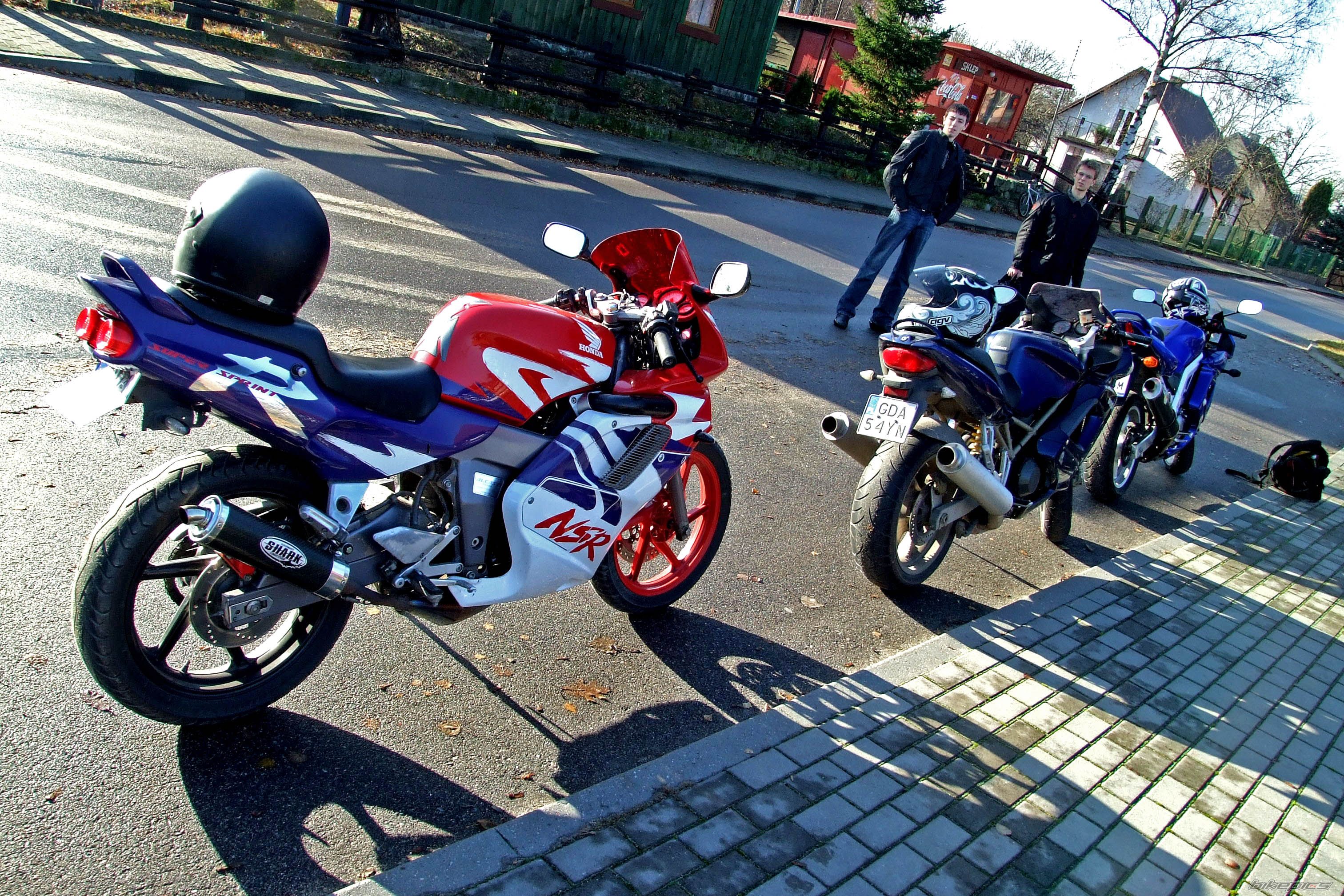 Photo 1834776