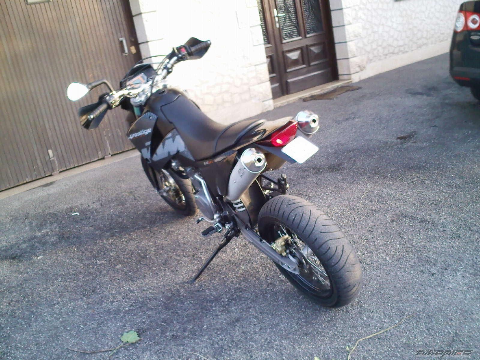 Photo 1834825