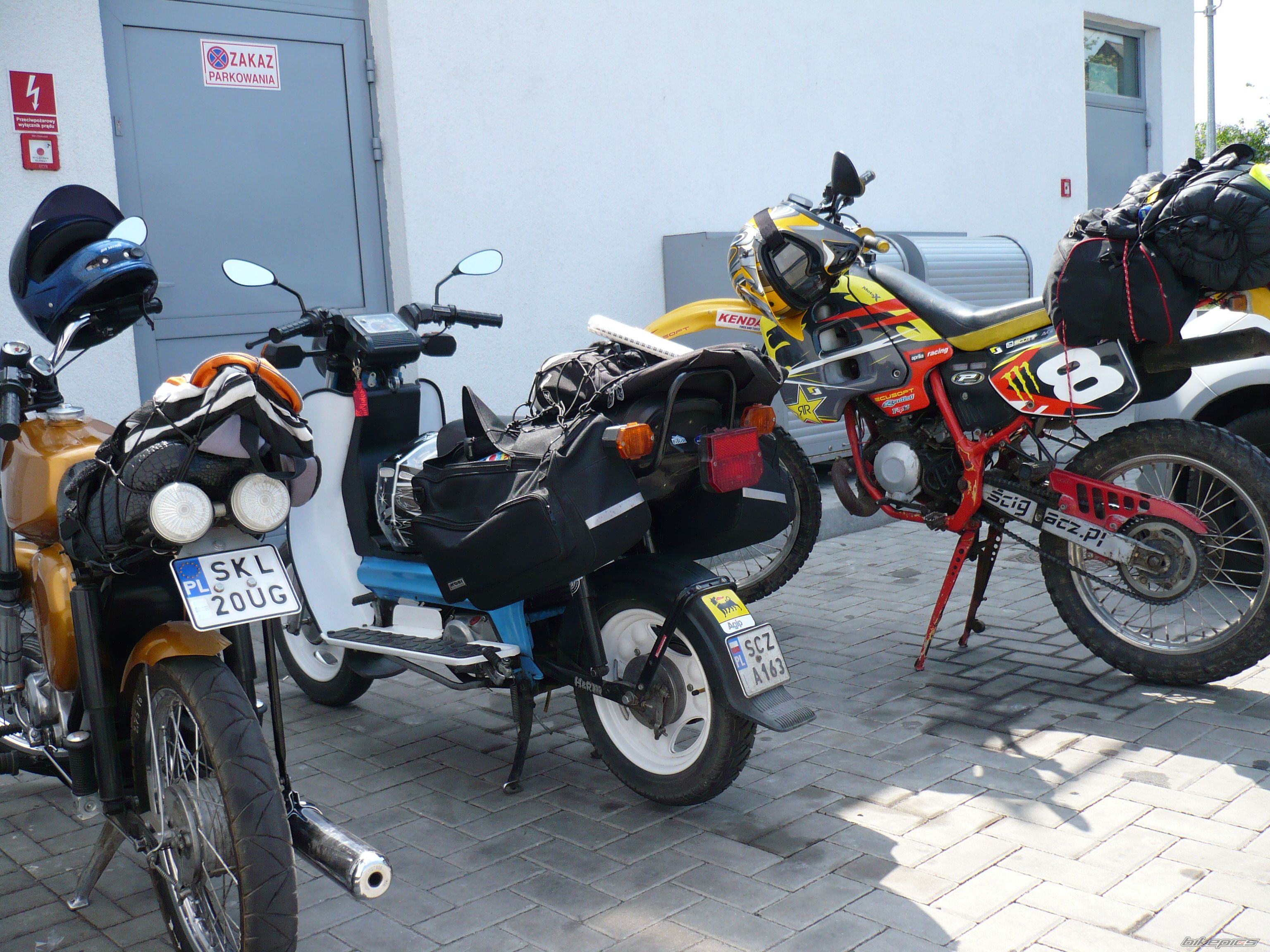 Photo 1834888