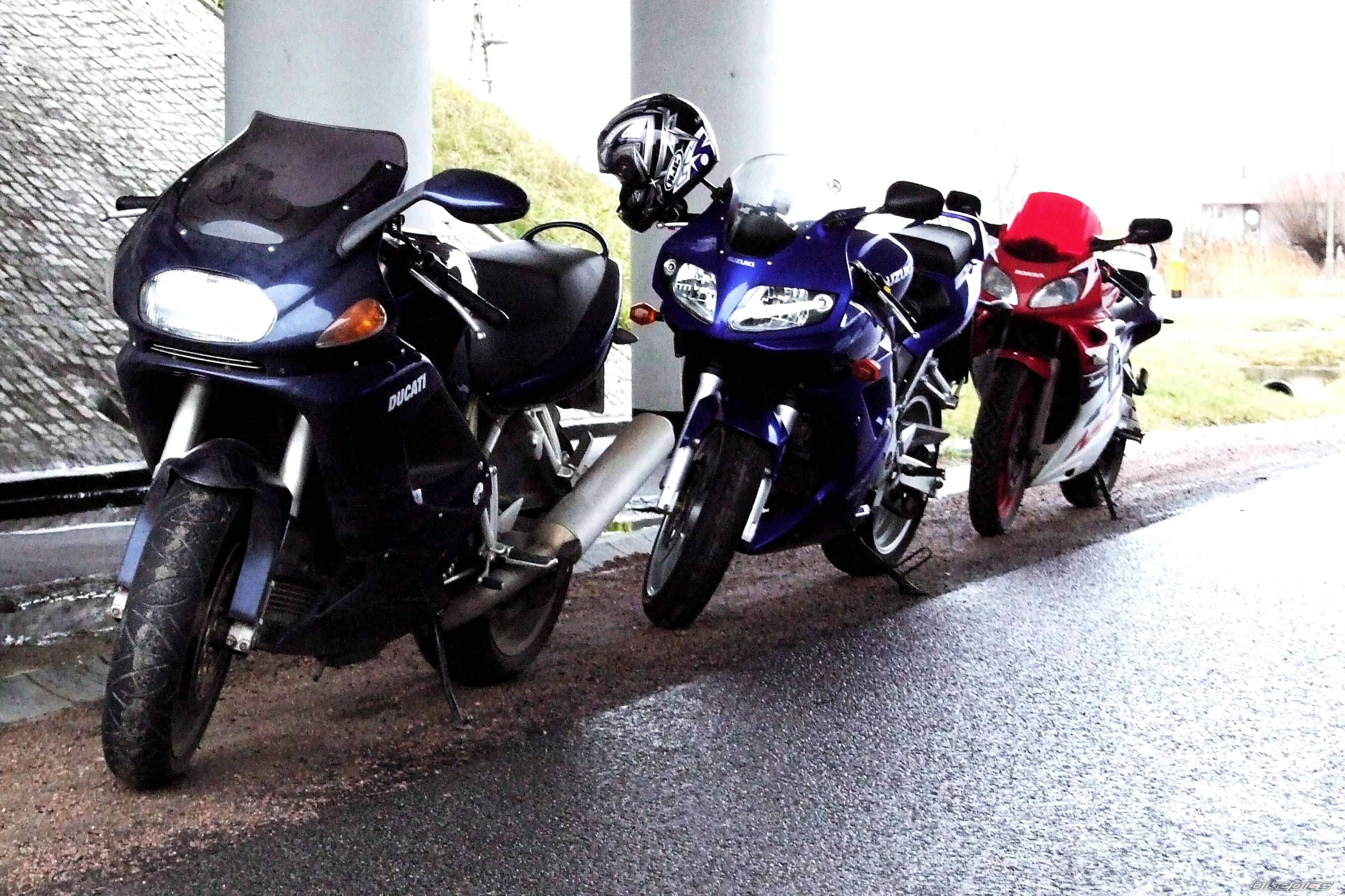 Photo 1834889