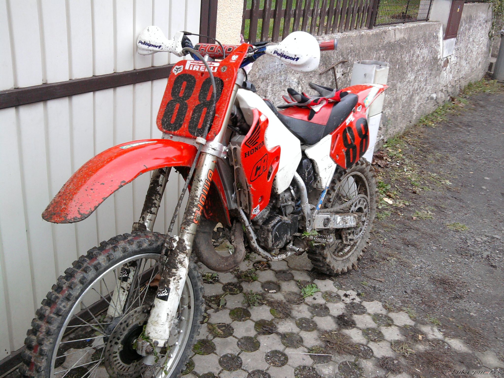 Photo 1834998