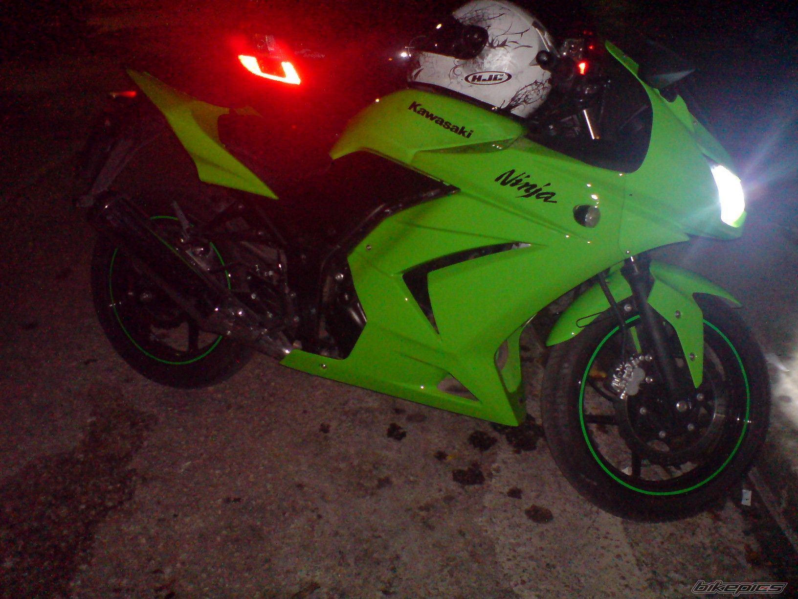 Photo 1835042