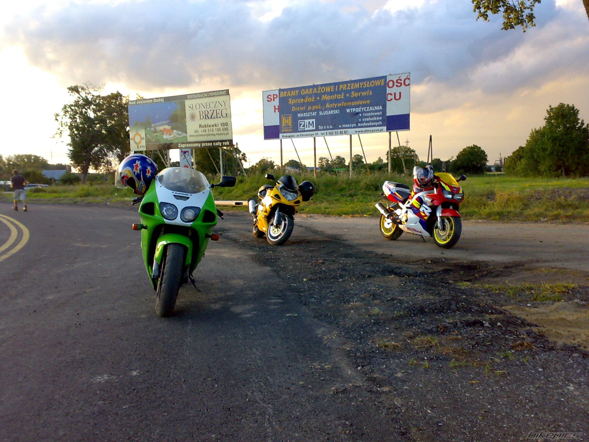 Photo 1835378