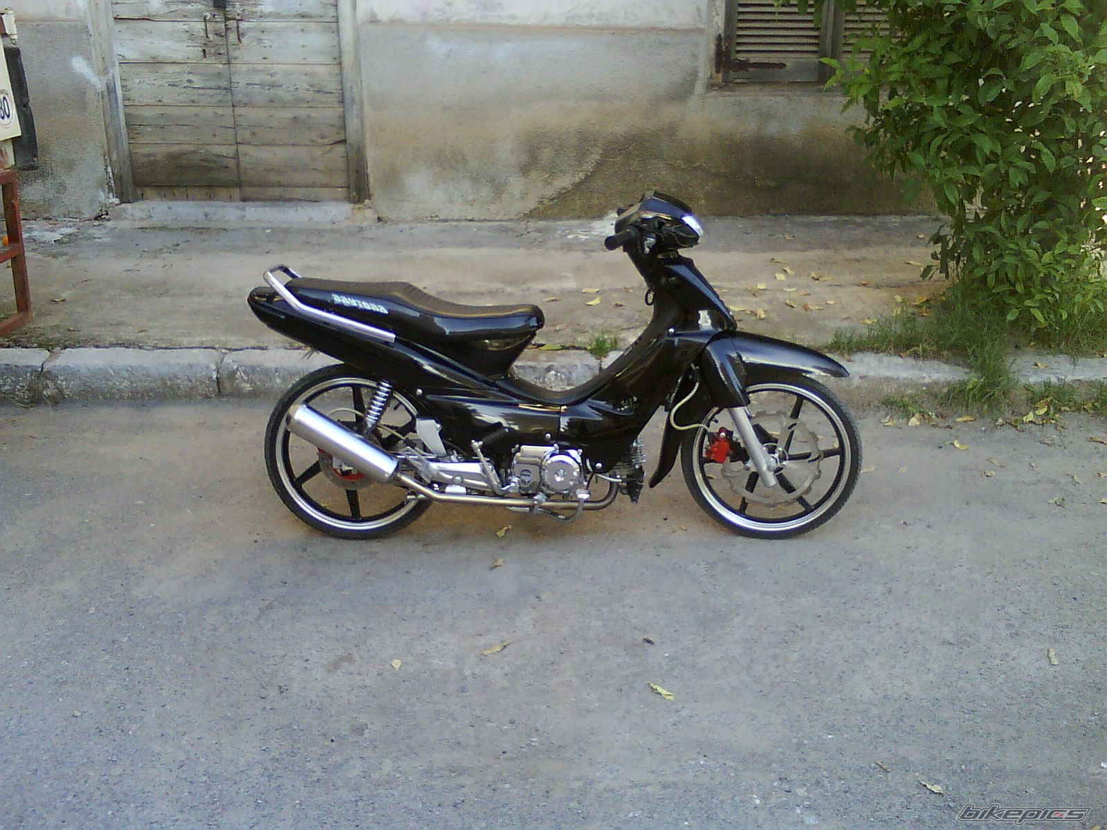 Photo 1835420