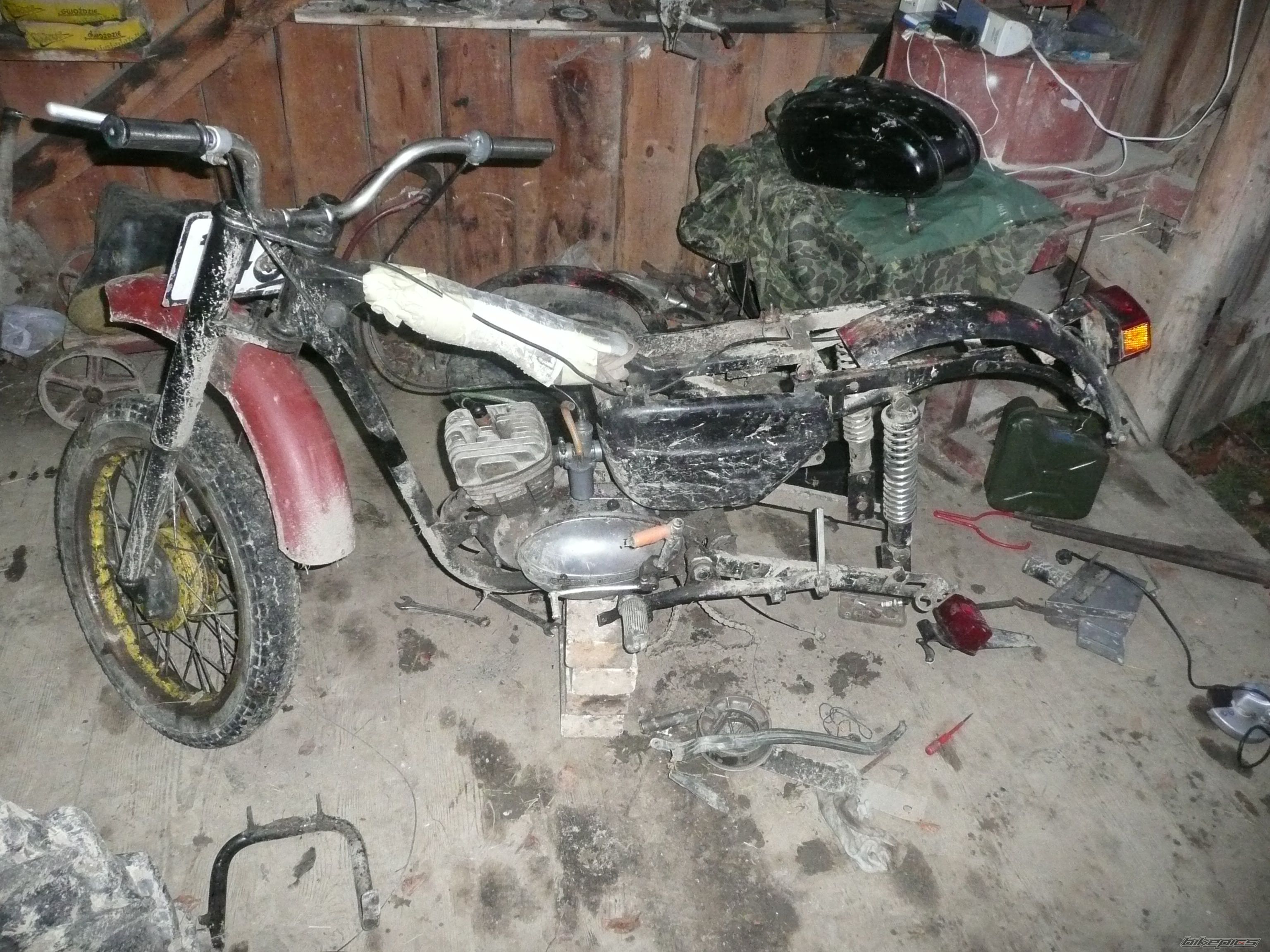 Photo 1835633
