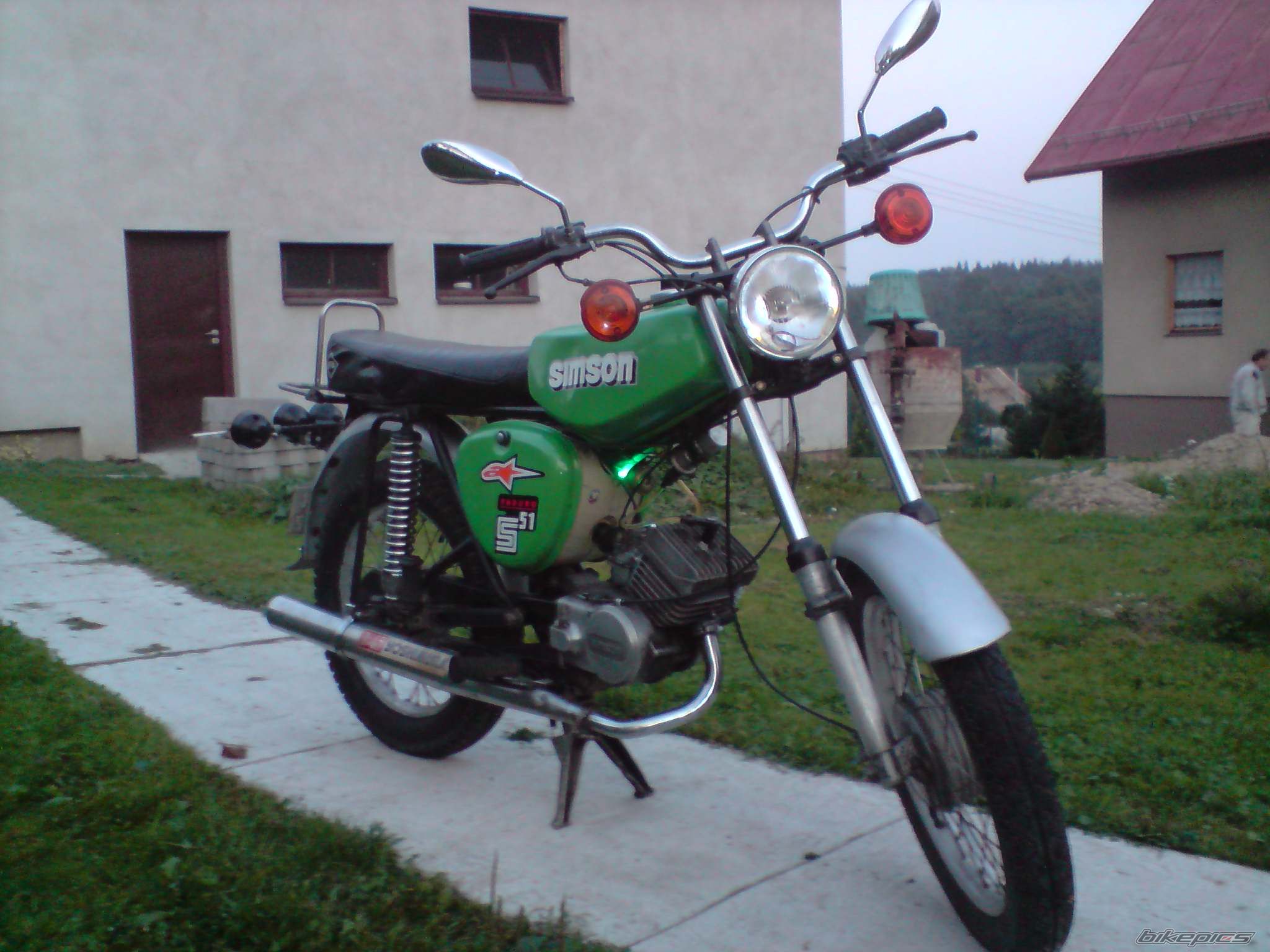 Photo 1835660