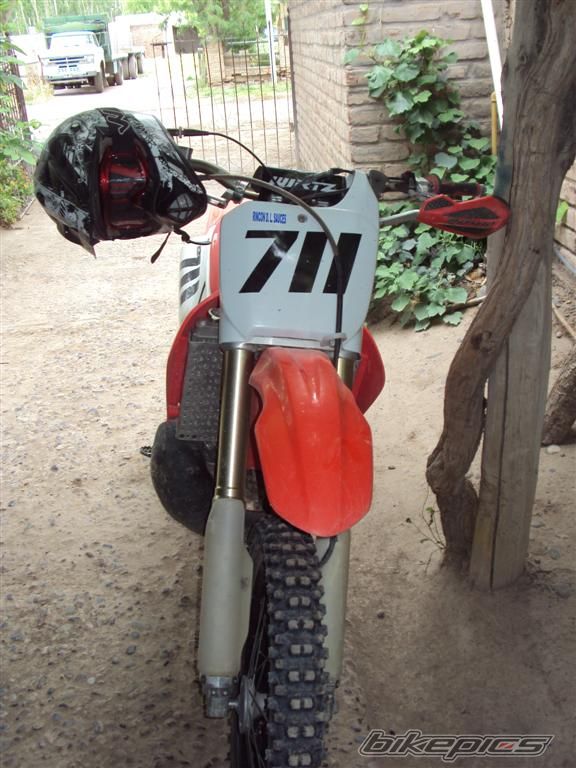Photo 1836084