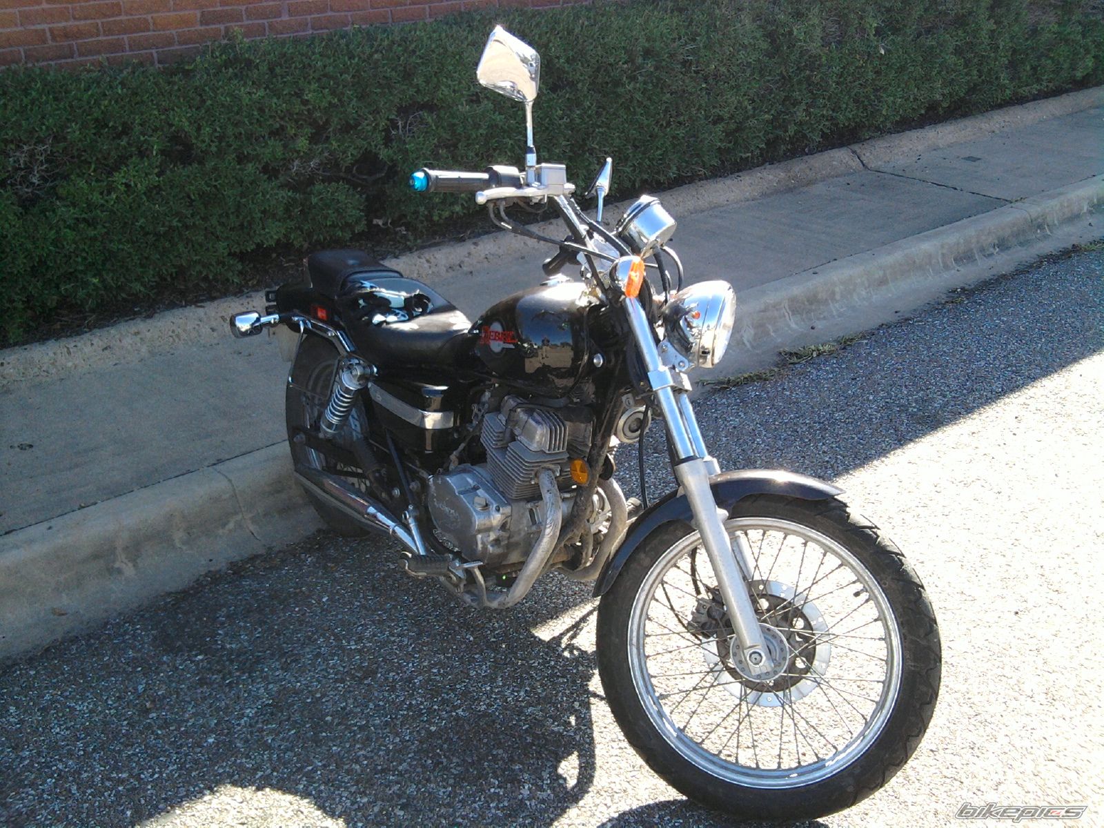 Photo 1836241