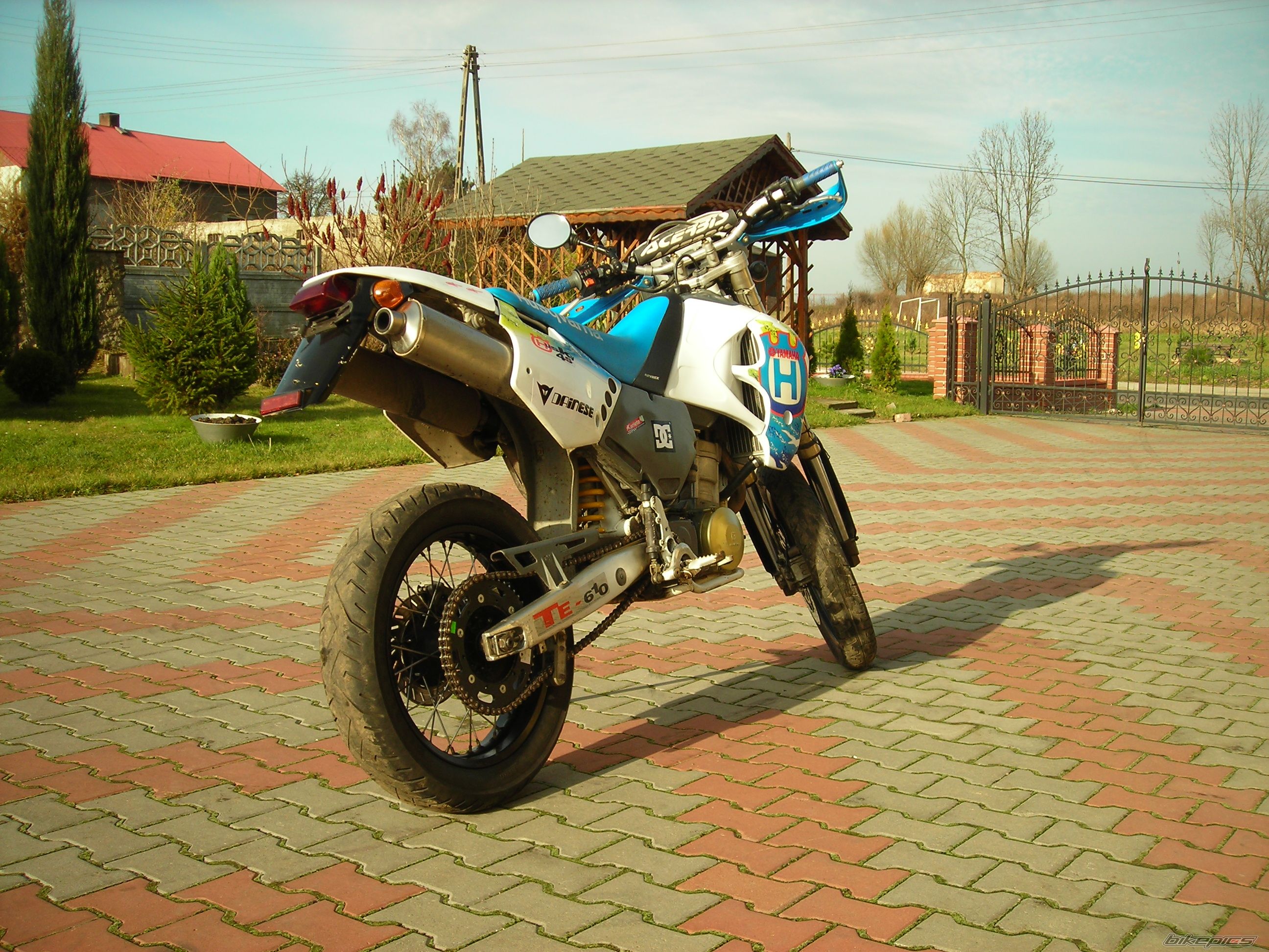 Photo 1836373