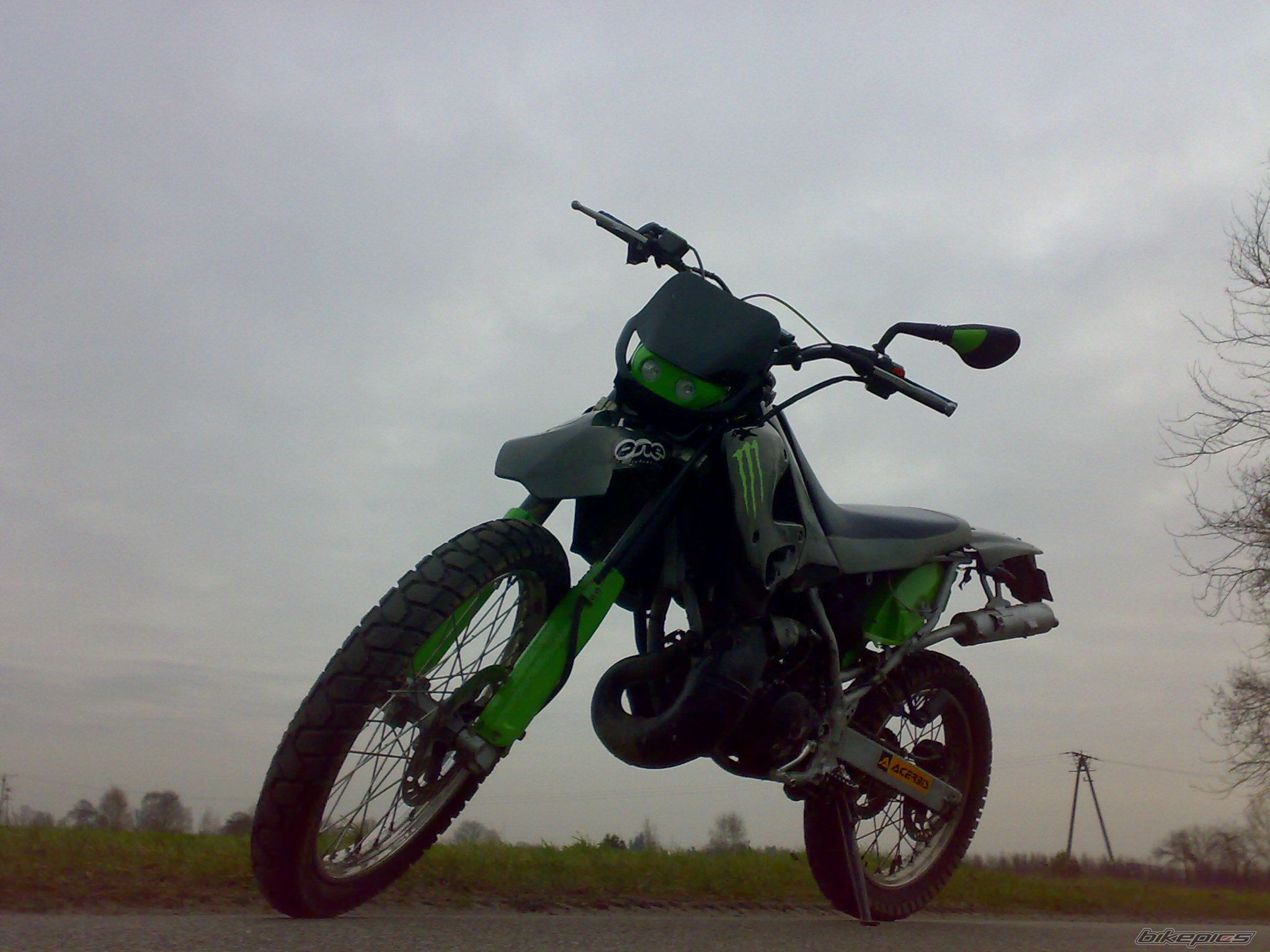 Photo 1836455