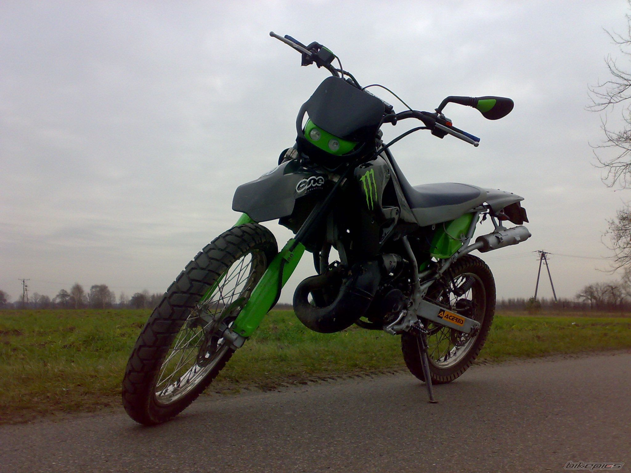 Photo 1836458