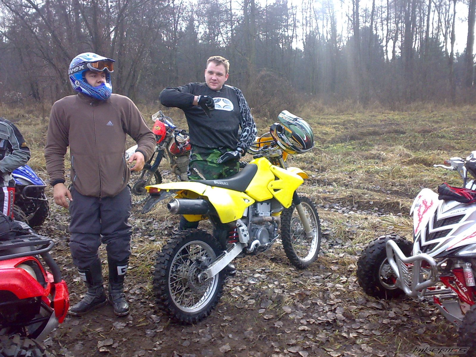 Photo 1836842