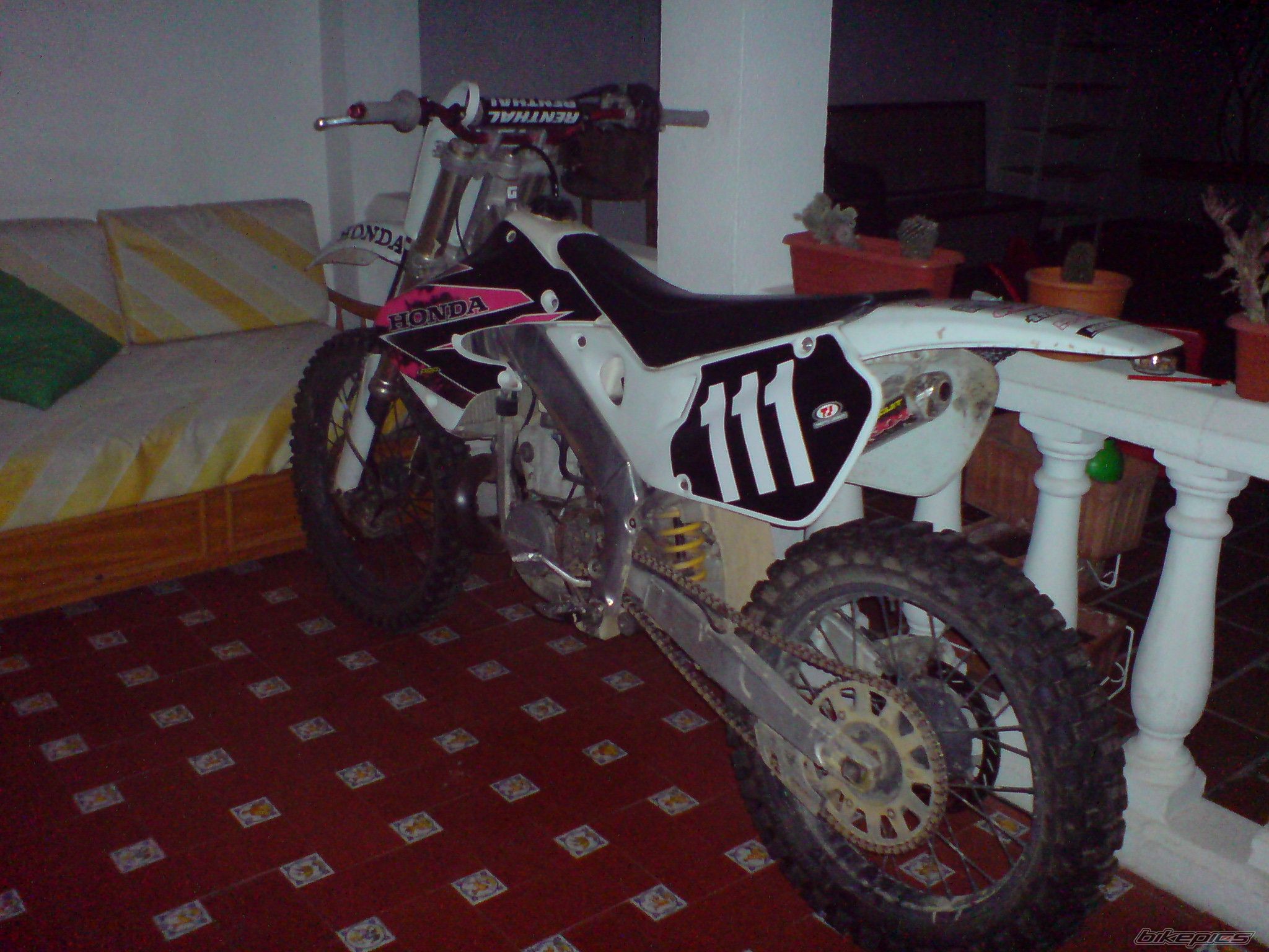 Photo 1836970