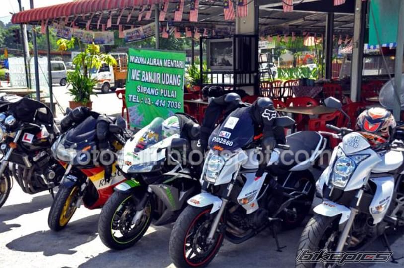 Photo 1837138