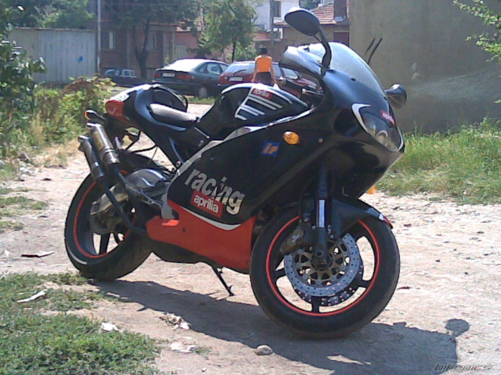 Photo 1837408