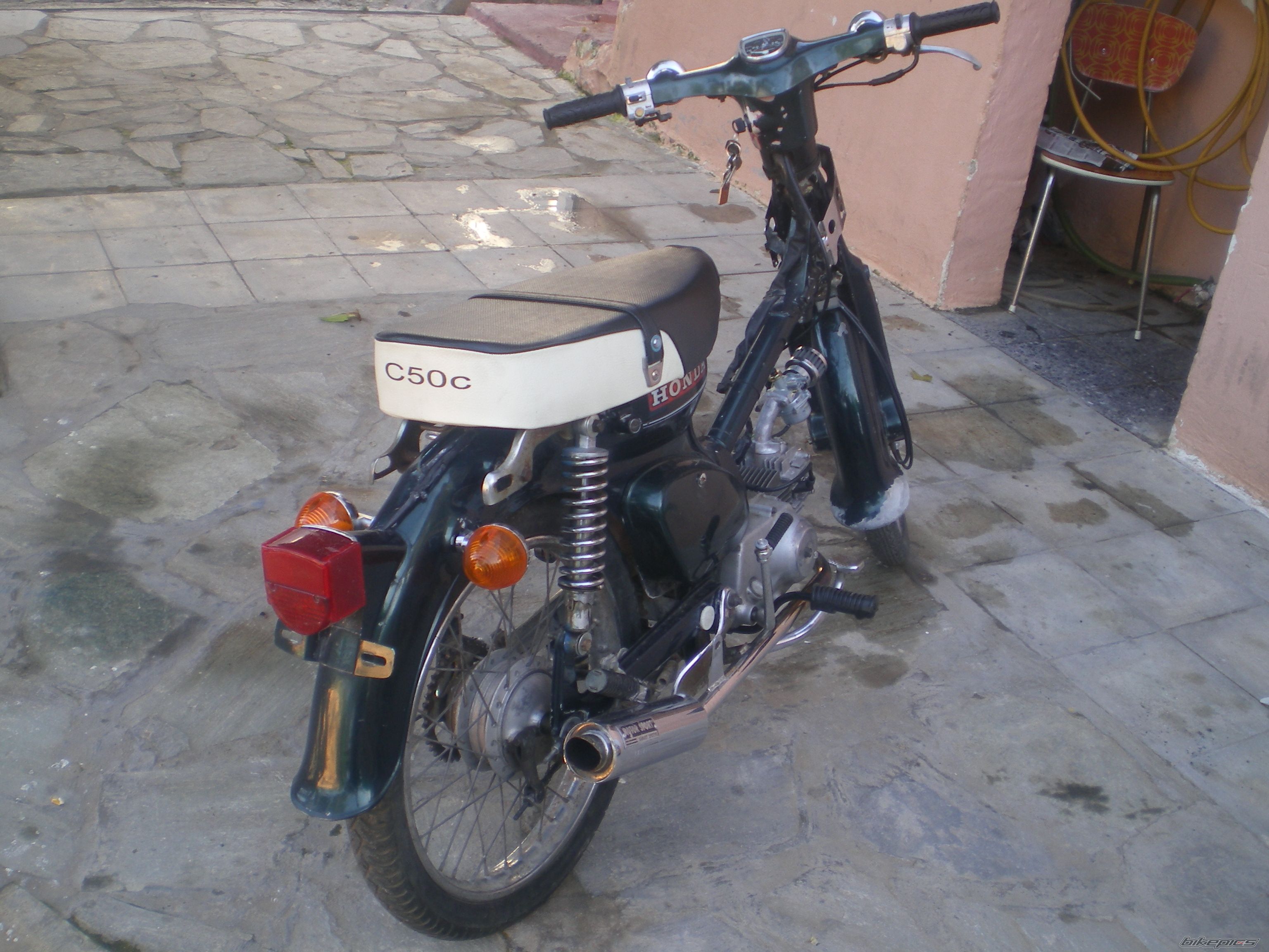 Photo 1837680