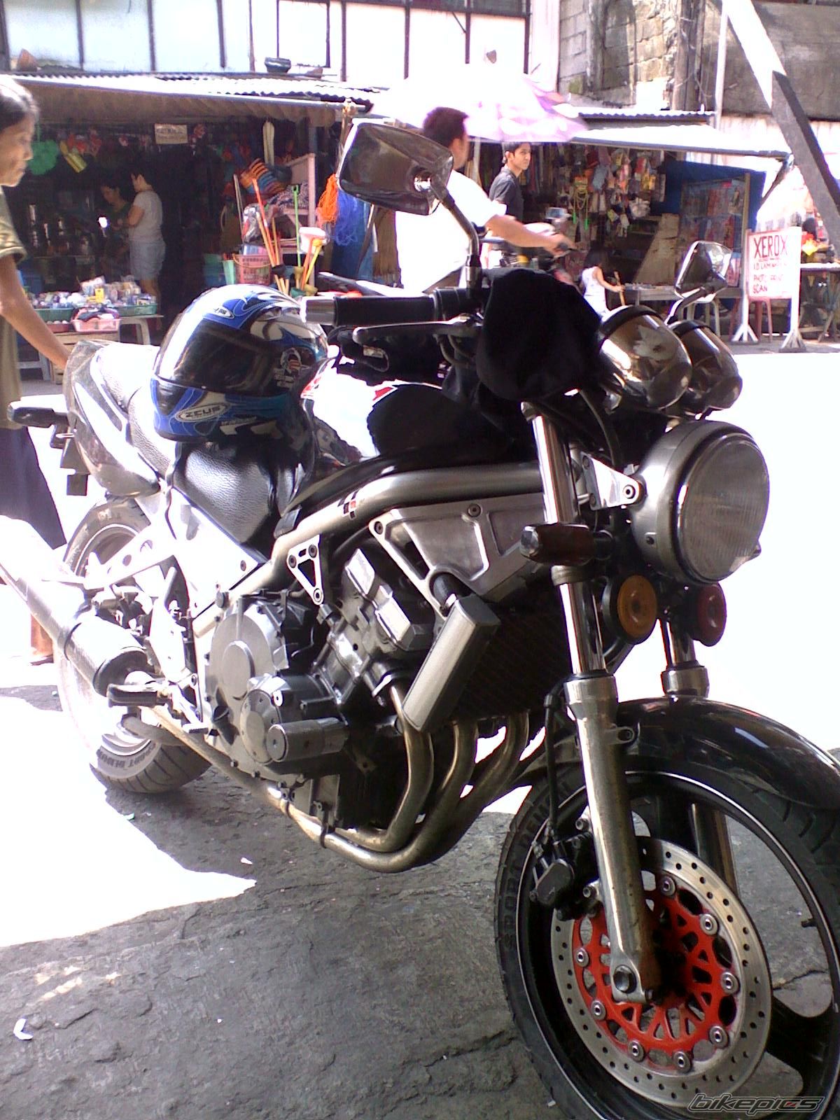 Photo 1838092