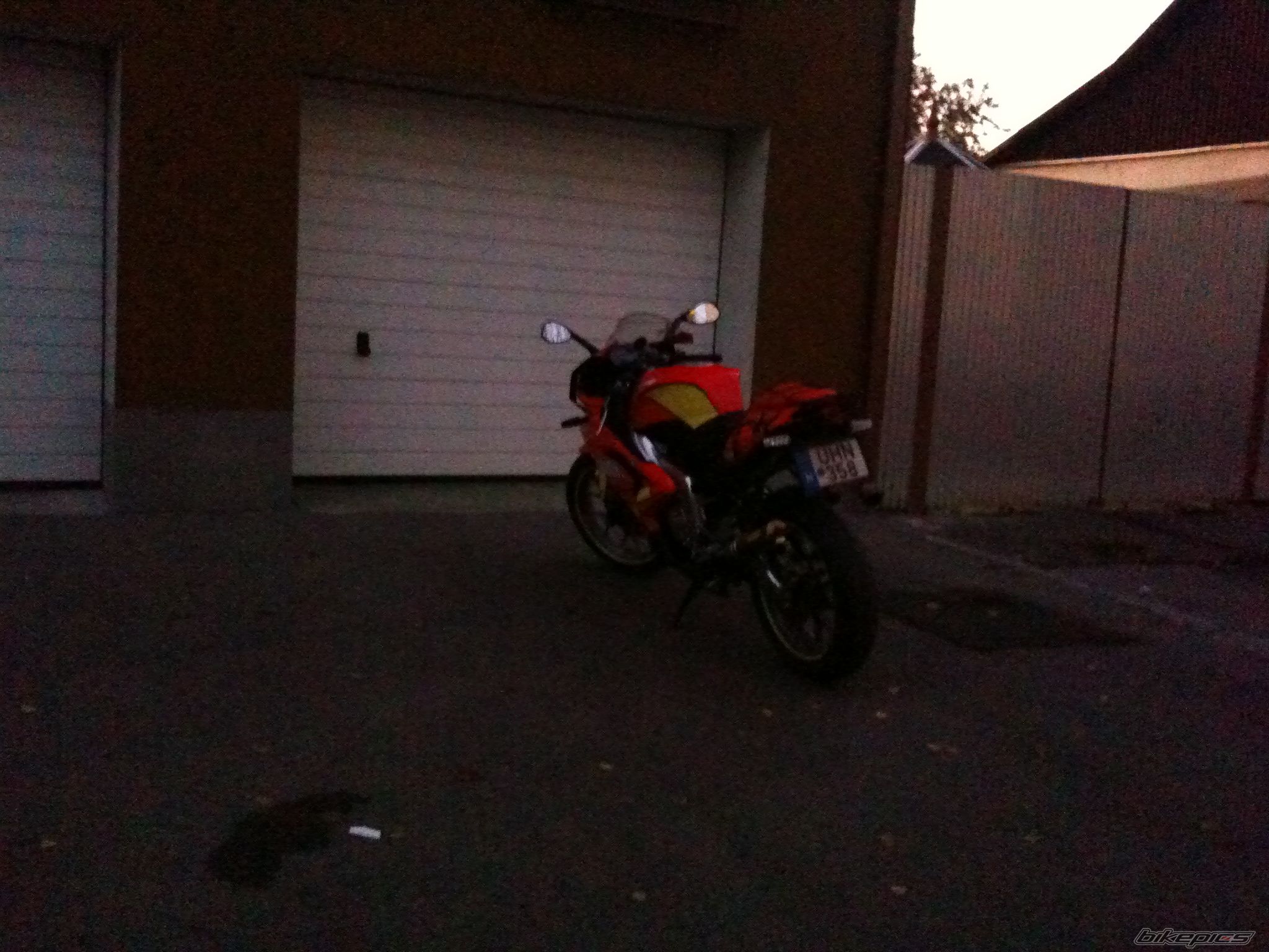 Photo 1839105