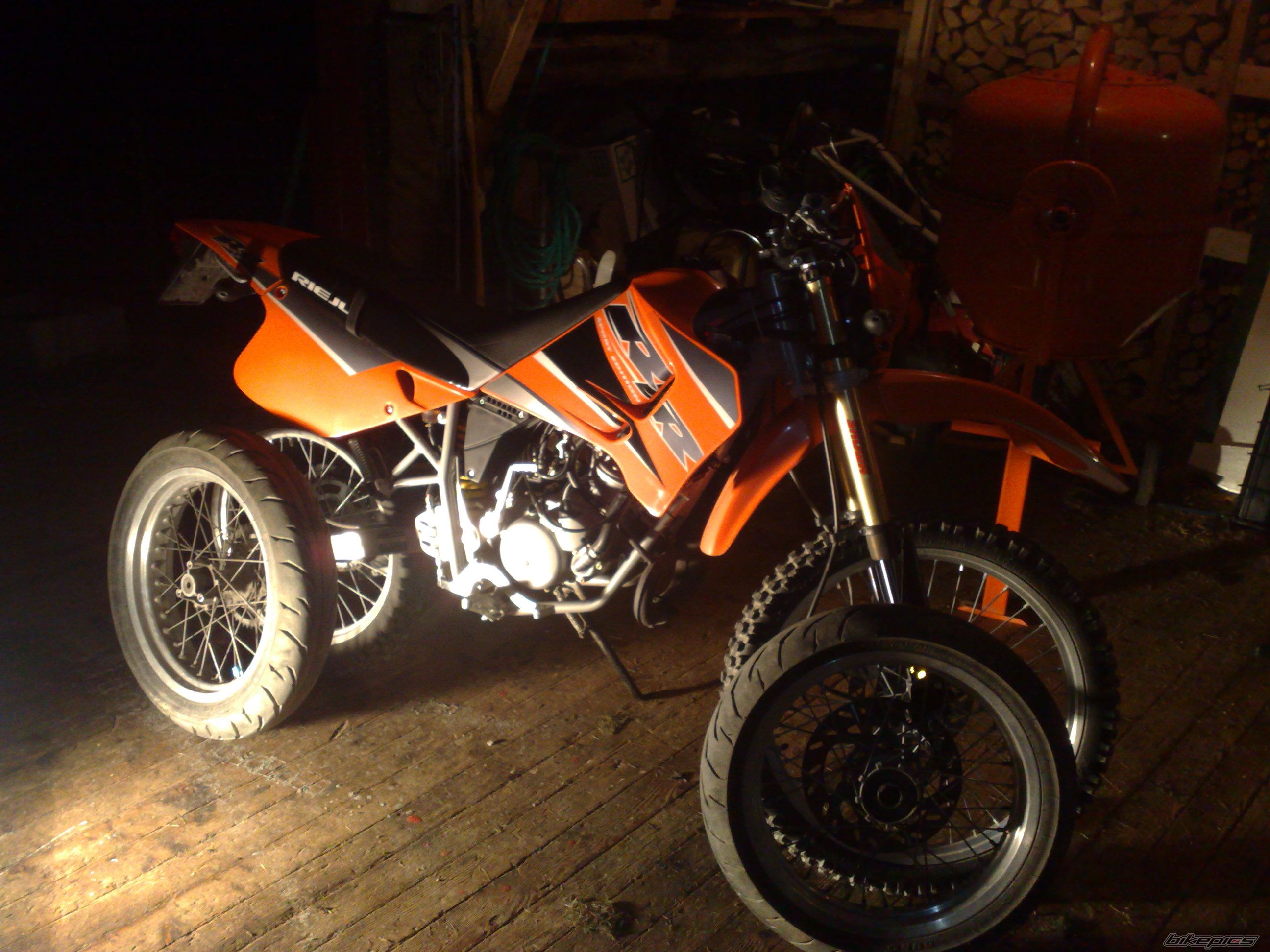Photo 1839174