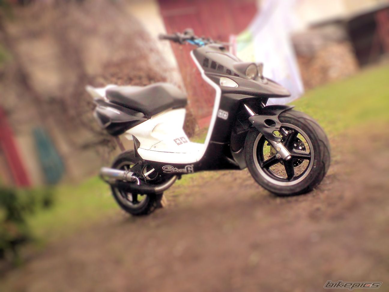 Photo 1840960