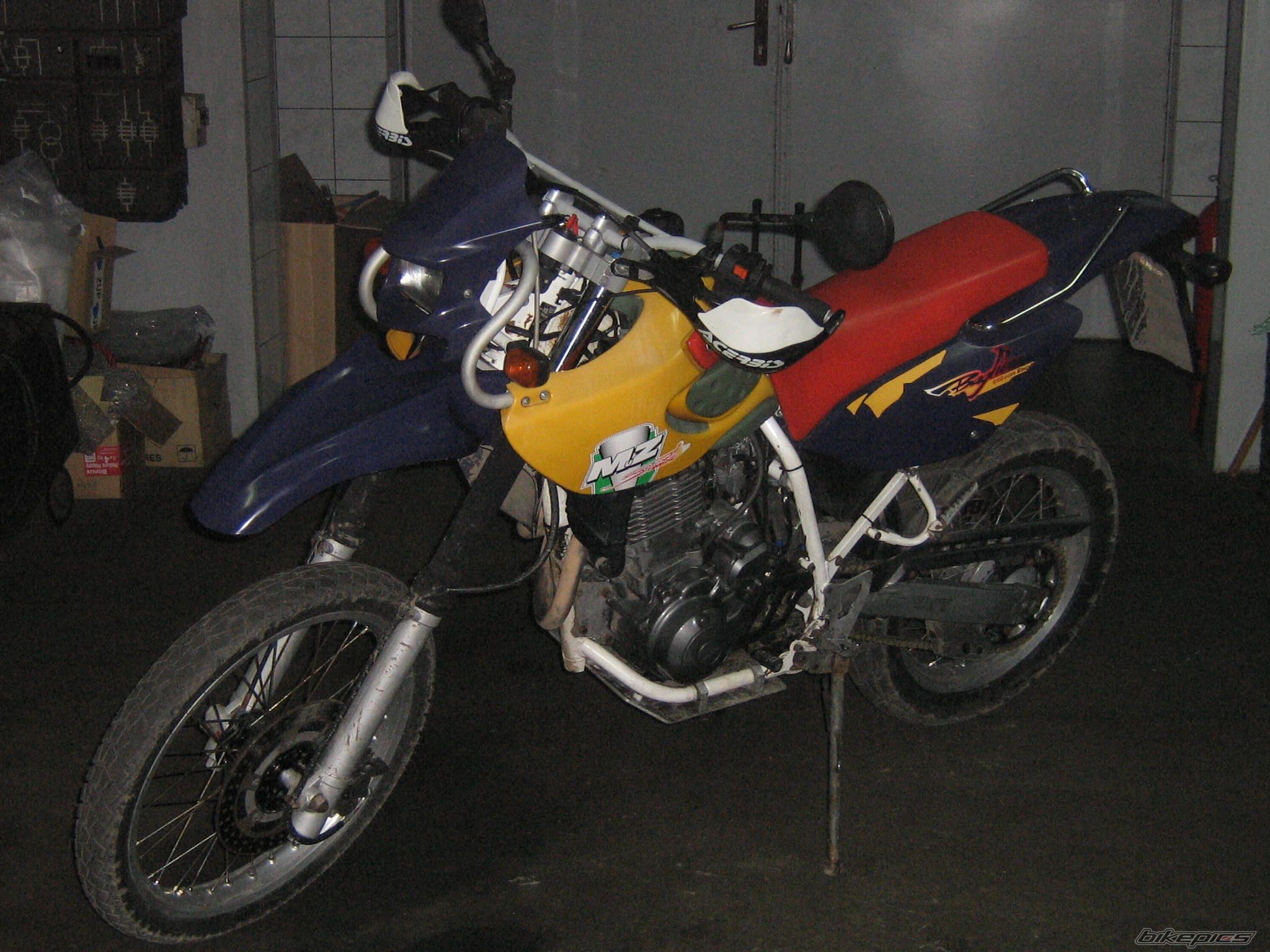 Photo 1841140