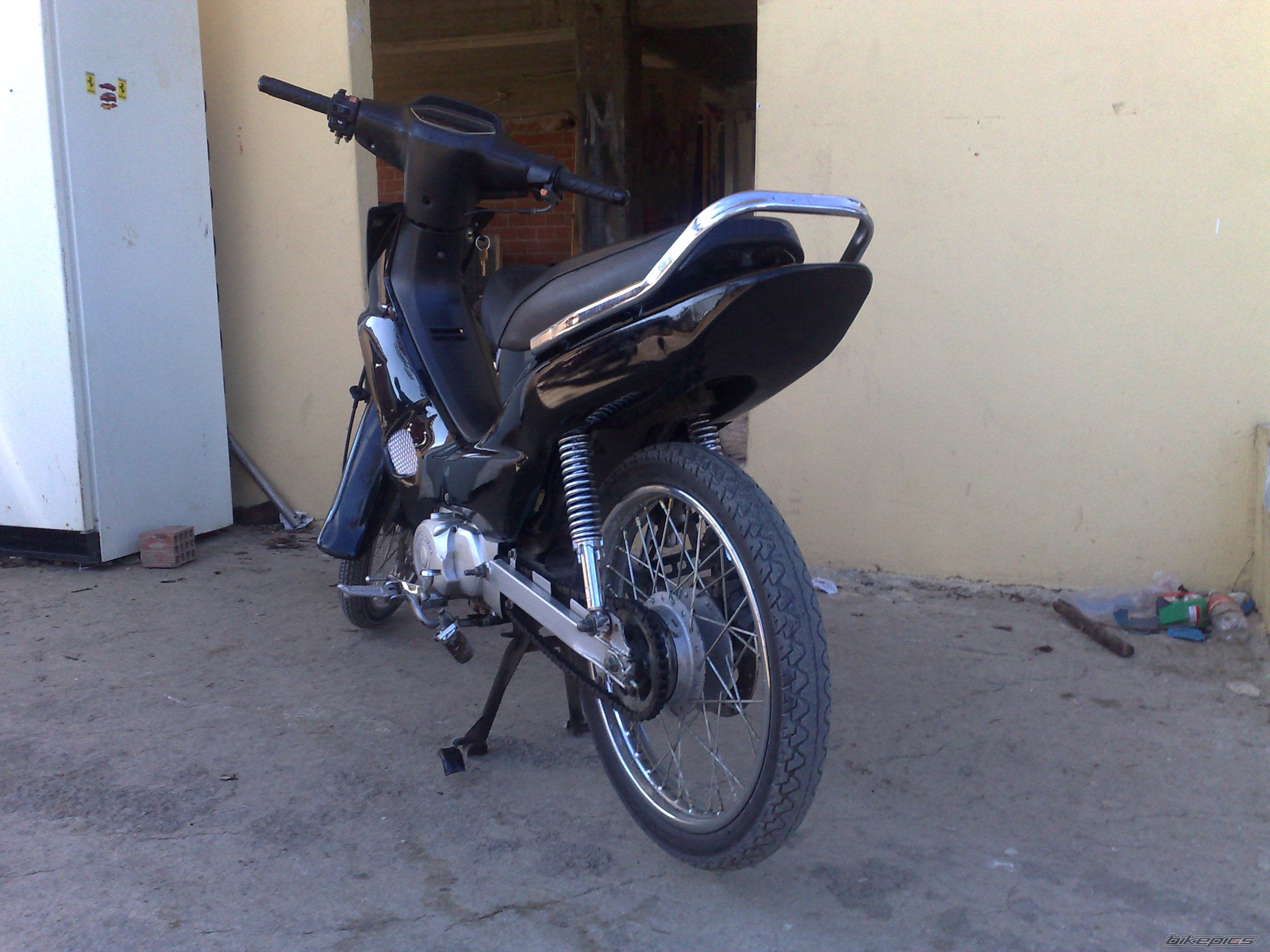 Photo 1841480