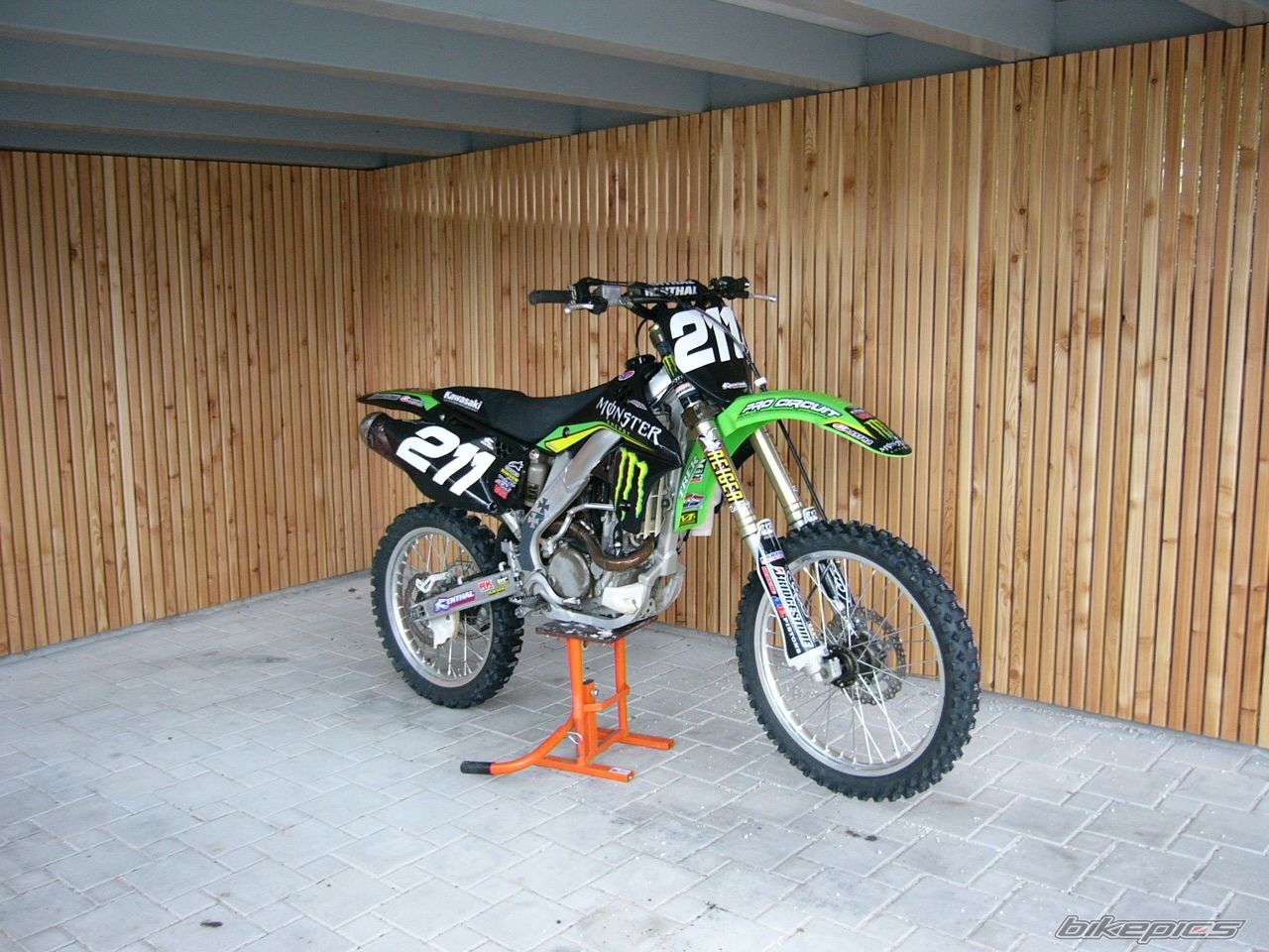 Photo 1841672