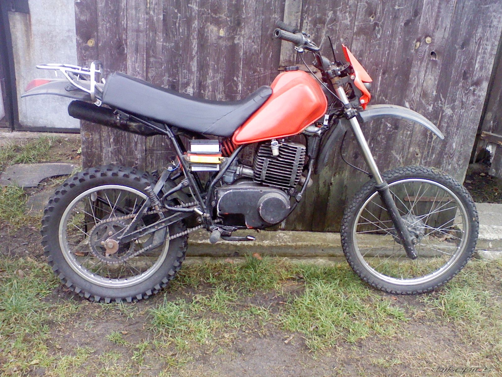 Photo 1842146
