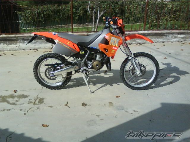 Photo 1842359