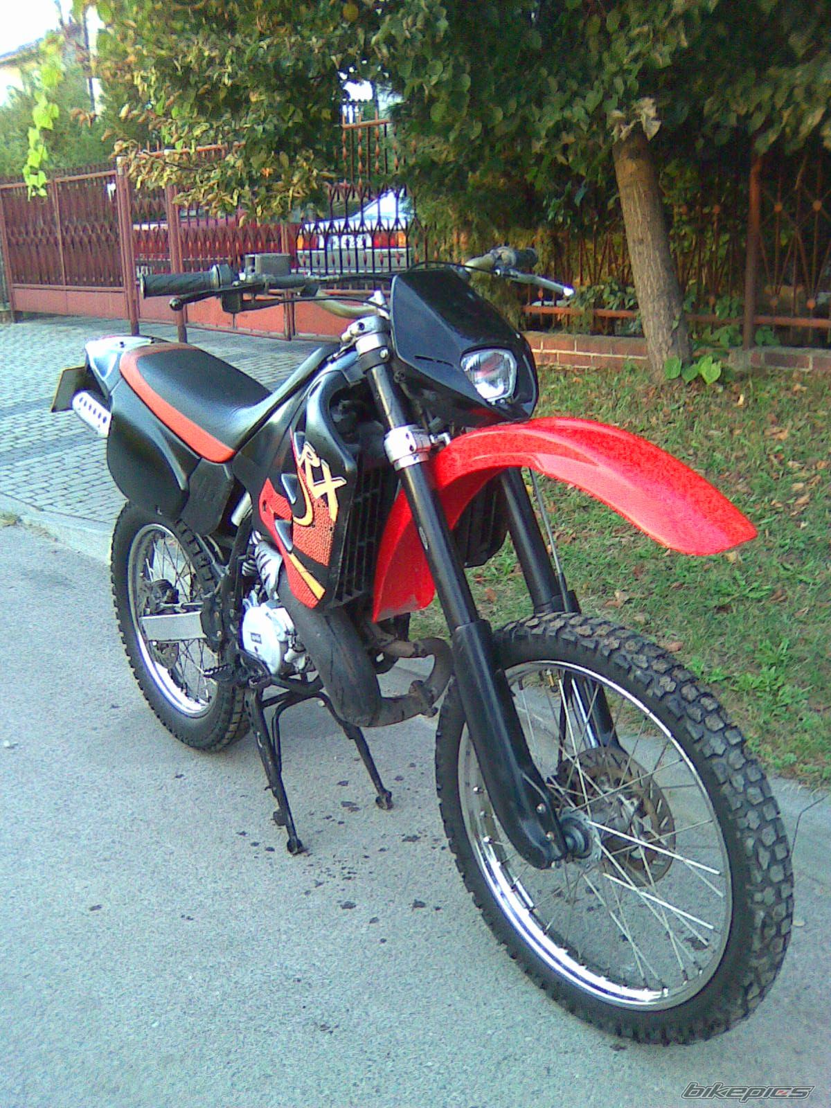 Photo 1842570